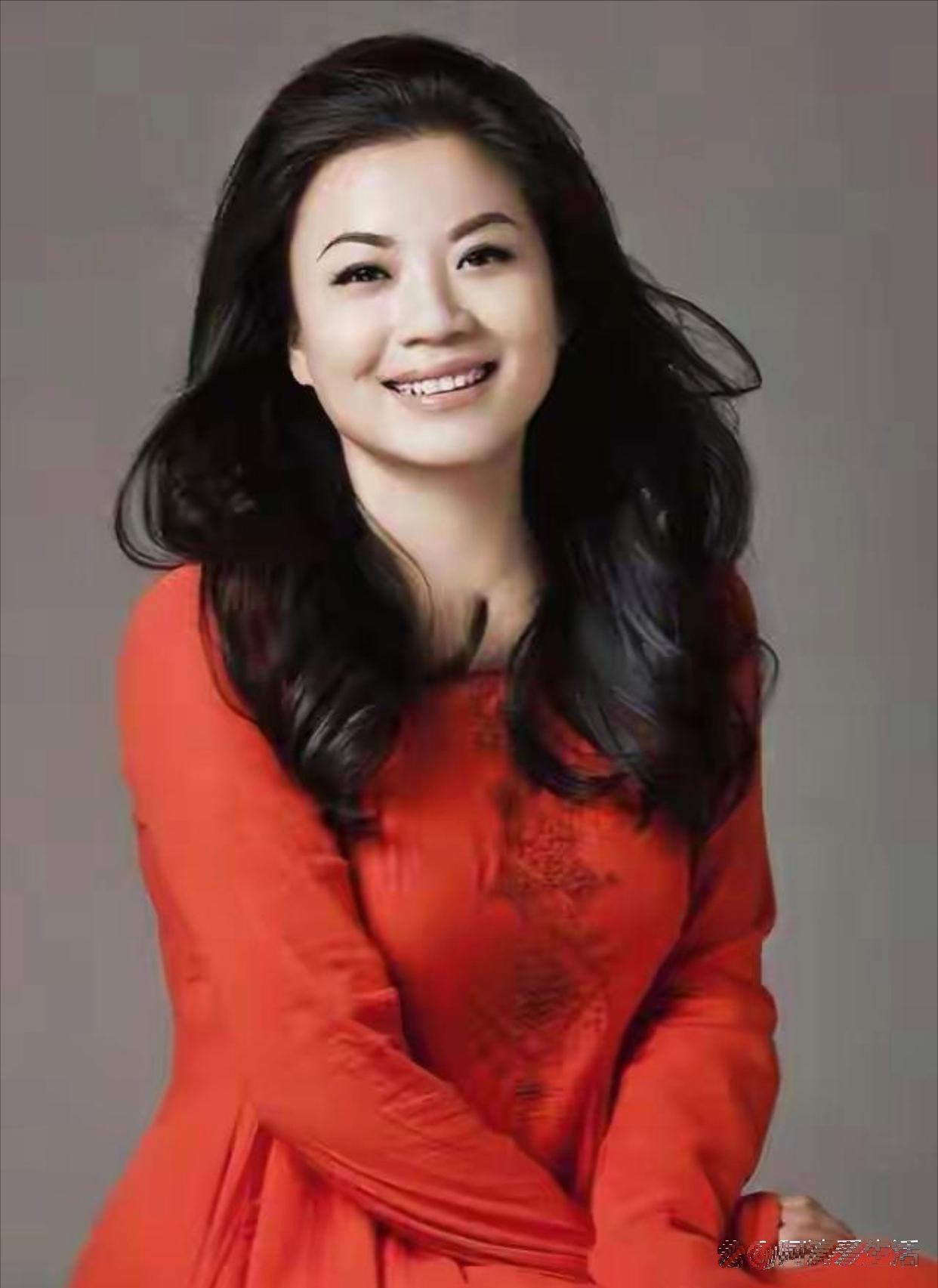 57岁张也不婚却与吕继宏同居30年日子超滋润