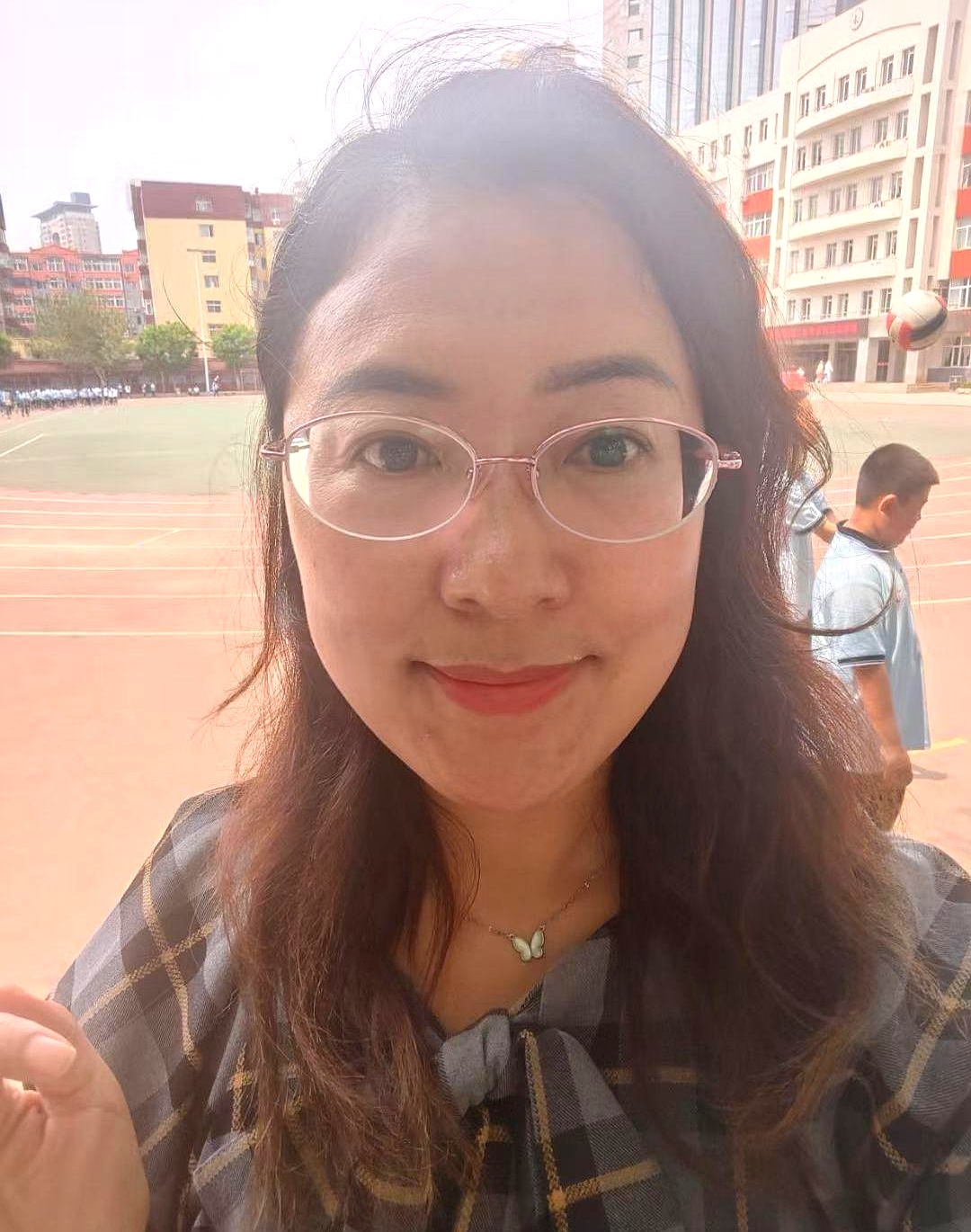 44岁离婚的女老师偏偏看上了51岁丧偶的