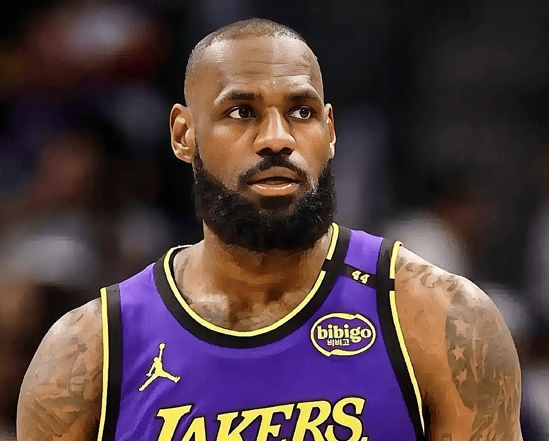 前nba球员莫里斯近日在播客节目中谈到了前队友詹姆斯时说道:他回归后