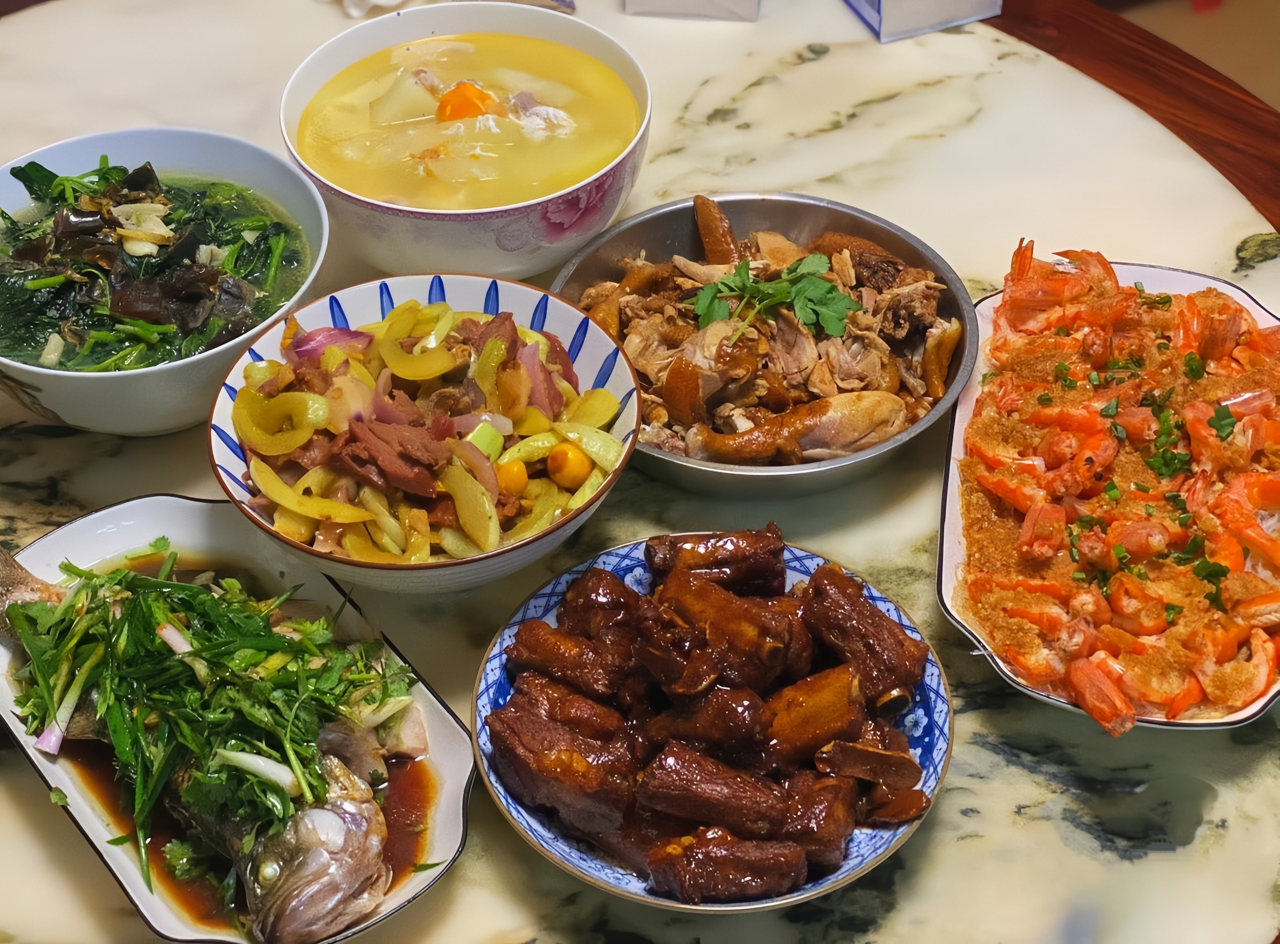 怎么办,又想吃他家的饭啦!今天周五,冲啊!