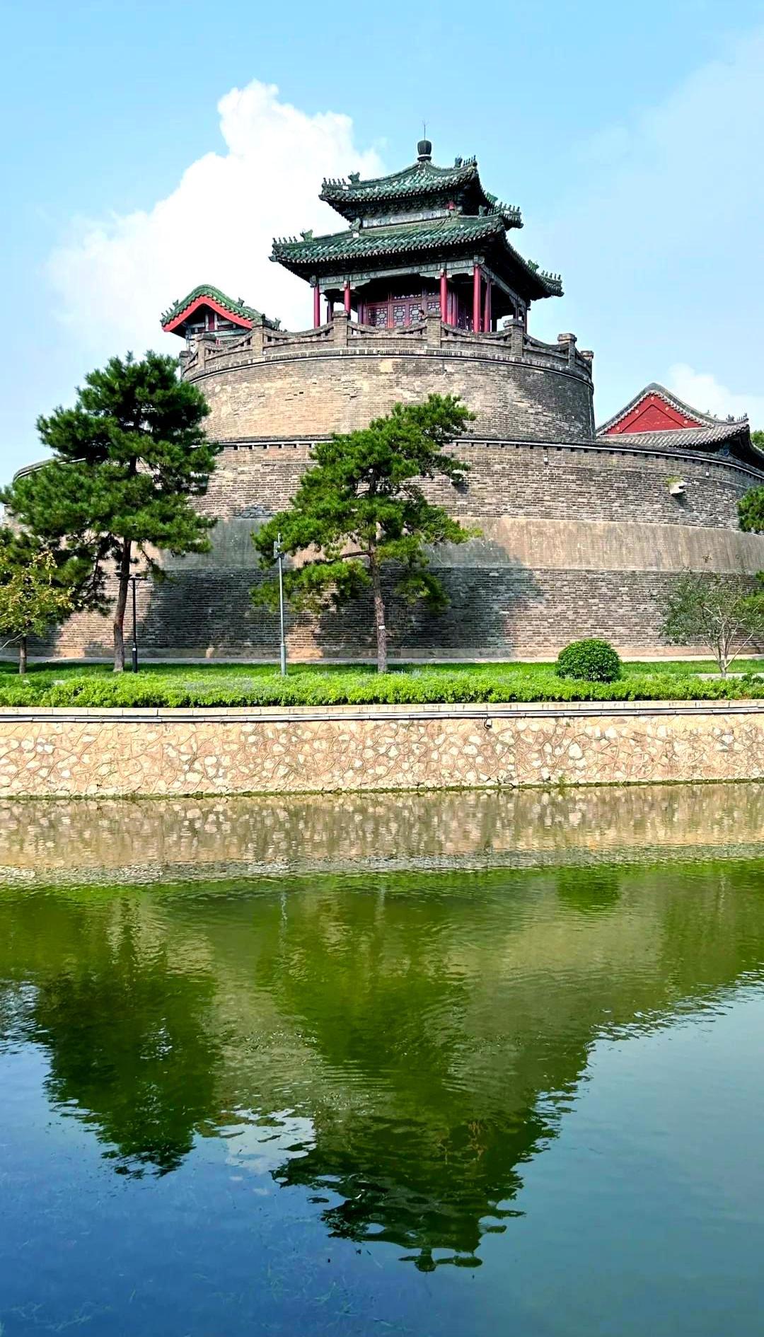 市中心的老城片区像丛台西丛台东和平跟中华这几个街道历史感满满
