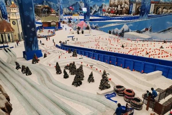 长沙避暑的冰雪乐园有哪些 1,湘江欢乐雪域  暑期冰雪狂欢节  欢乐