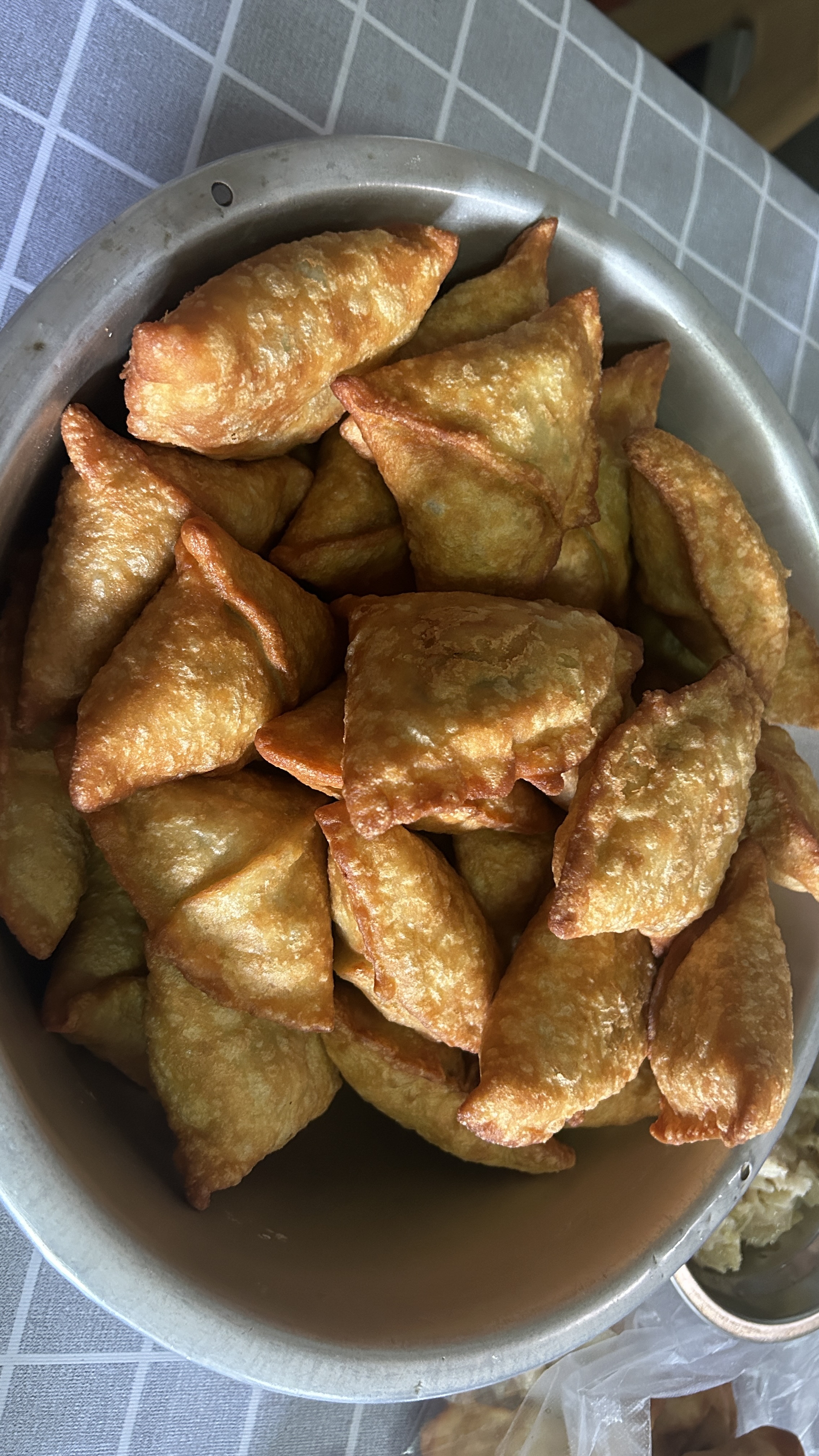 河南人果然有炸菜角的基因,炸这么多年菜角,就没有炸不成功的