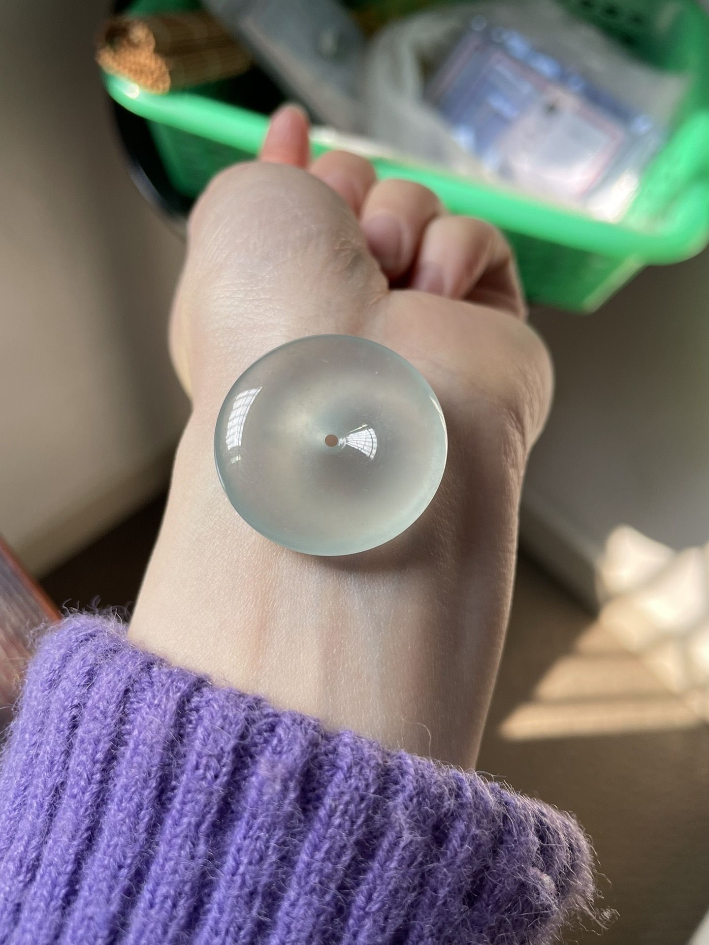 点击头像看直播# #翡翠珠宝# 翡翠的翠色像一缕阳光,能瞬间点亮沉闷