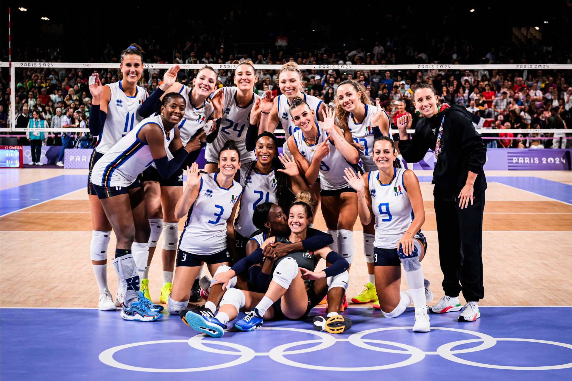 【巴黎揭幕战意大利女排3:1多米尼加】  巴黎奥运会女排项目揭幕战  c