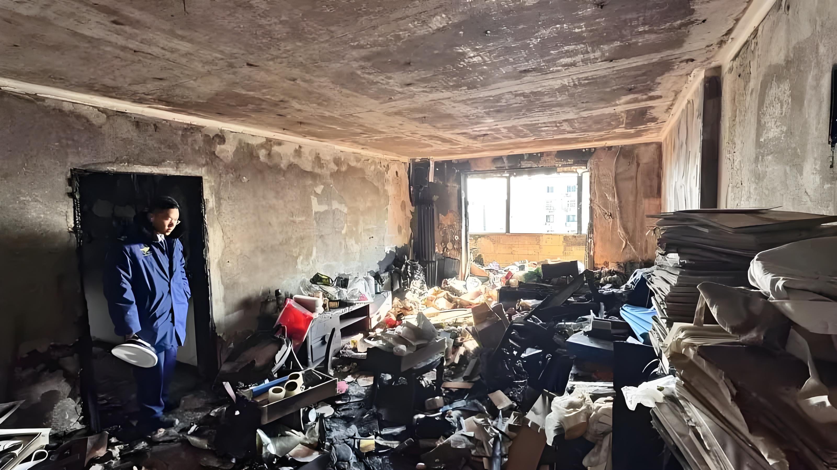 12月6日凌晨,一栋高层住宅楼