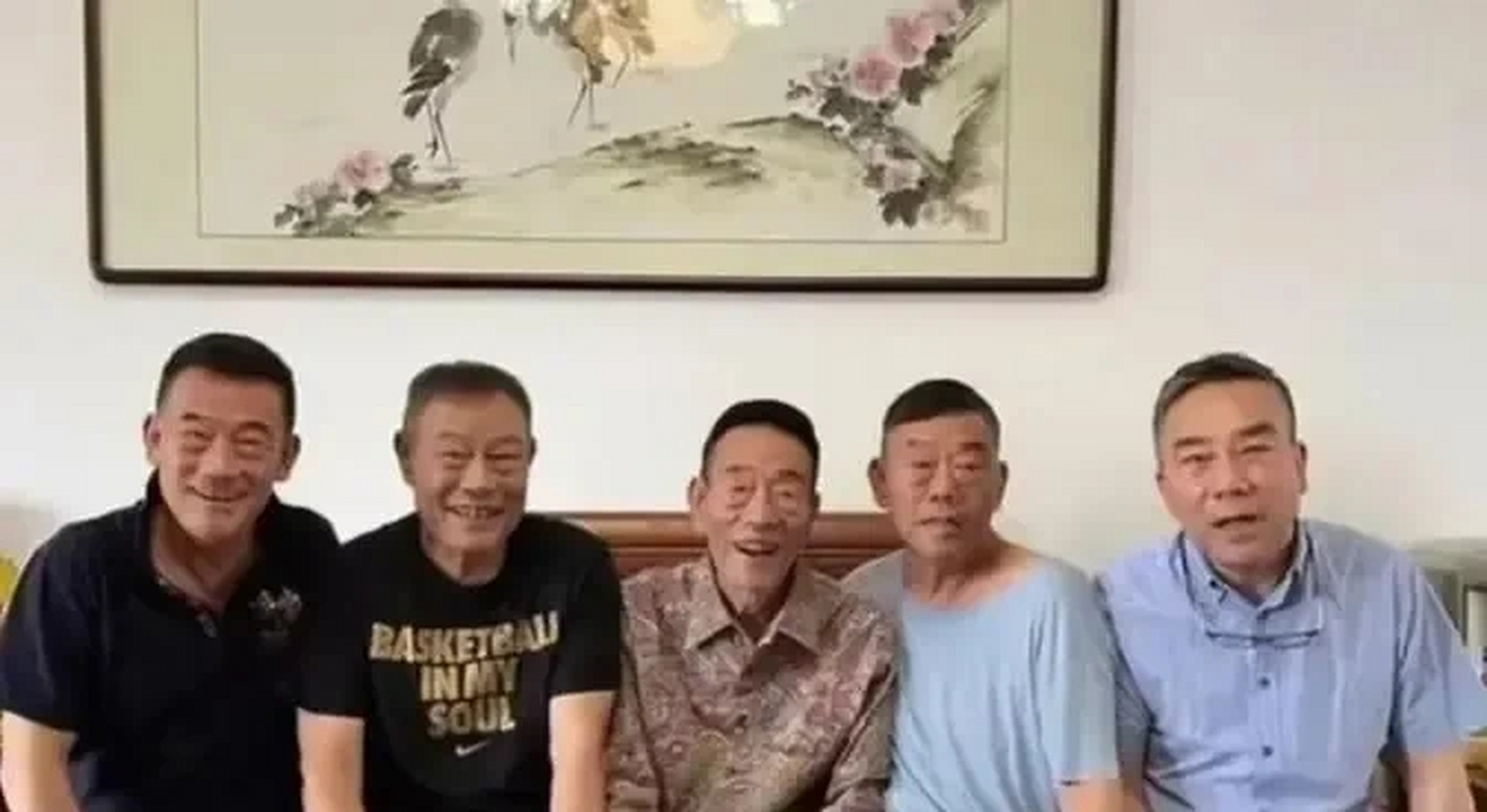 大儿子  杨威  71岁  相声演员  二儿子  杨进明(杨少华义子) 73岁