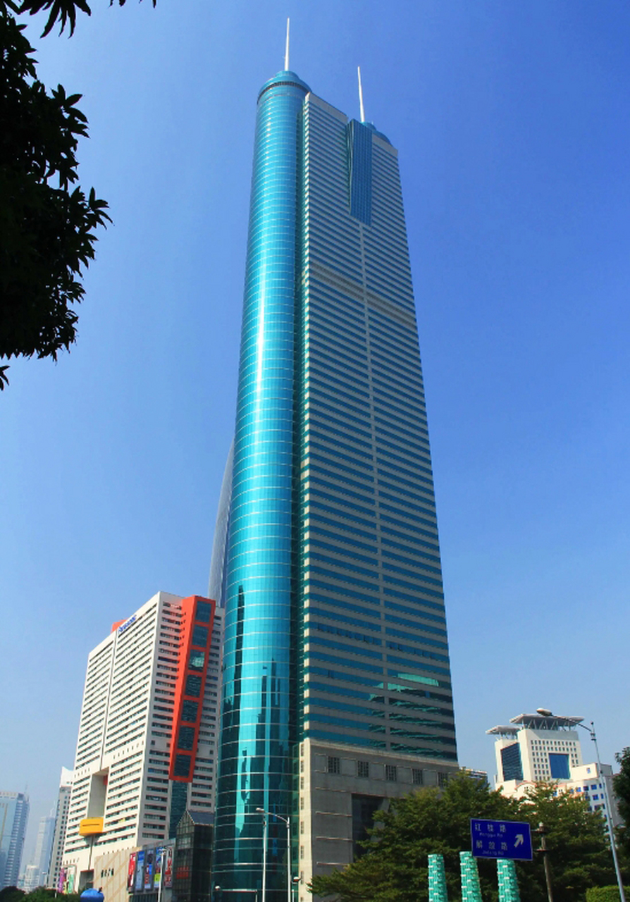 地王大厦:深圳崛起腾飞的见证者  深圳是一座充满活力和创新的城市,自