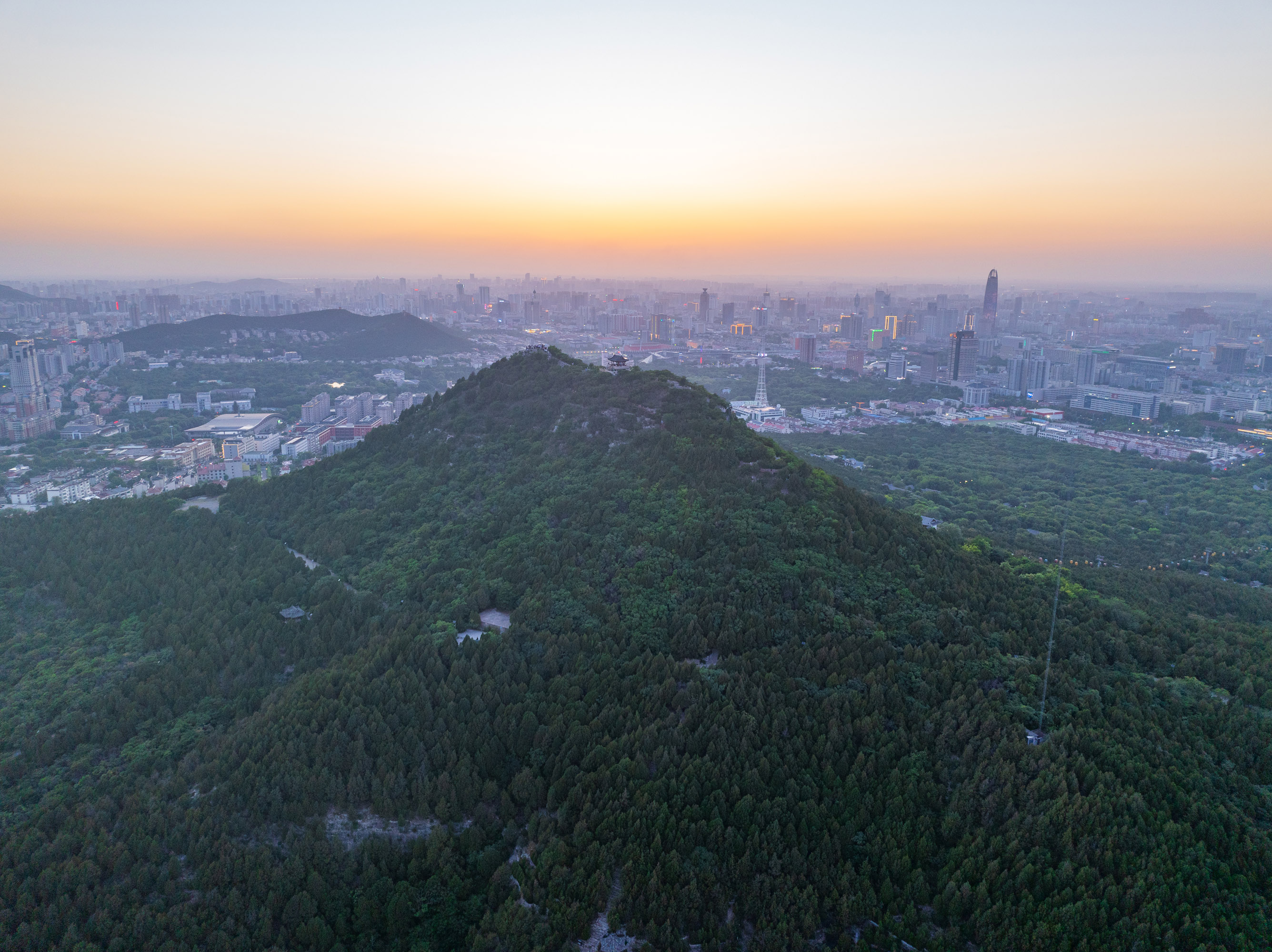 千佛山山顶图片图片