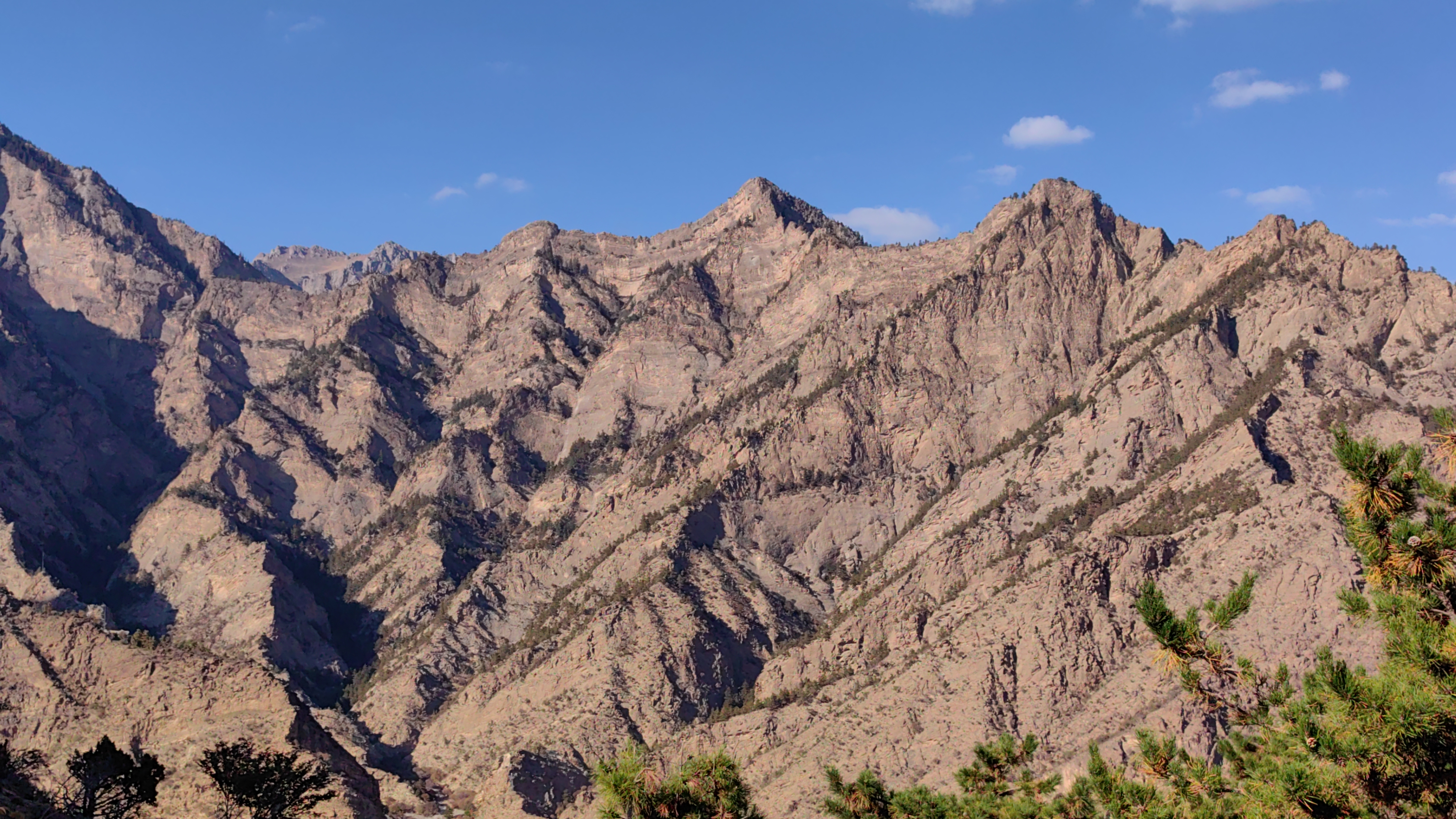 贺兰山东部山麓地貌图片