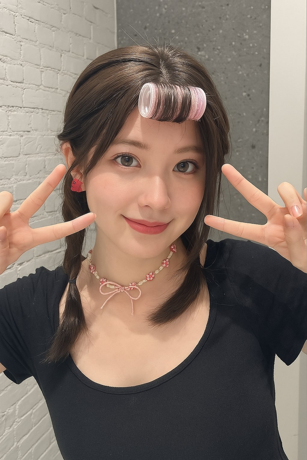 玩偶姐姐"hongkongdoll"愚人节发露脸小视频,摘下口罩长这样,ai还是