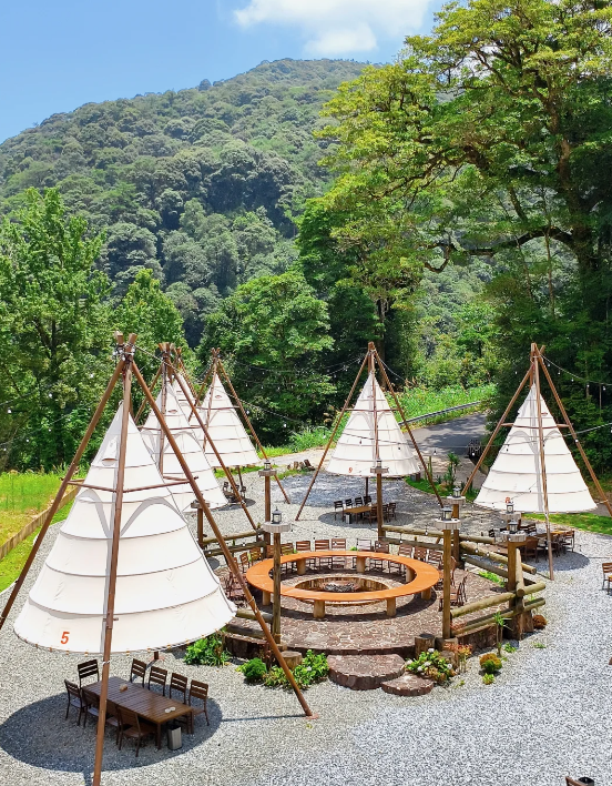 难好起来,也有人说,女人在家什么都管,唠唠叨叨没完没了,没有一点自由