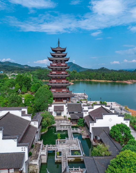 【女人对你有想法时会有这些暗示,男人别不懂】 一