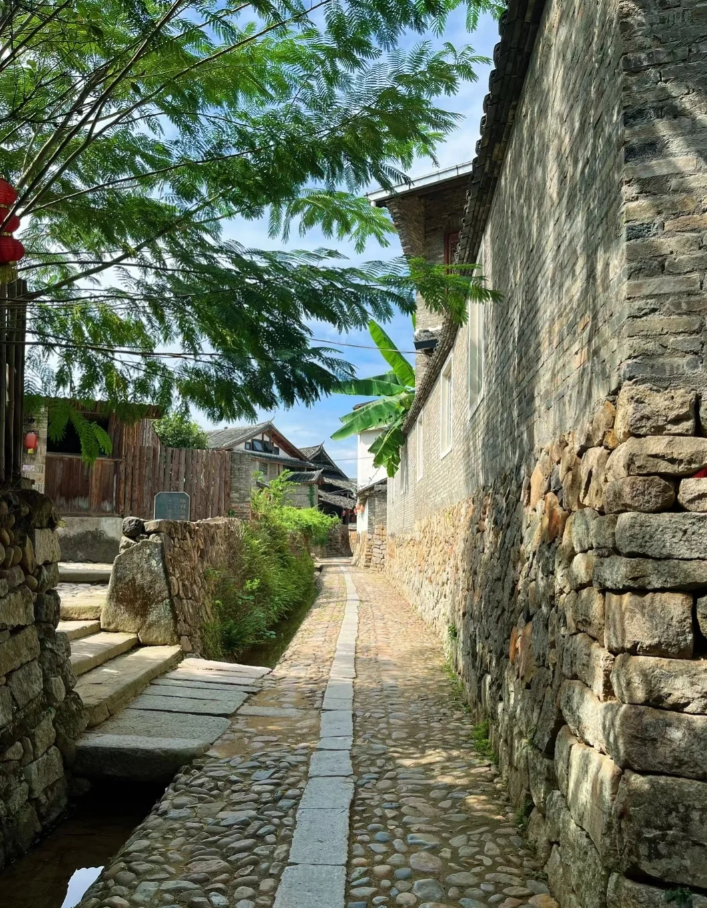 【怎样做一个让男人喜欢的女人】 一是,顾名思义