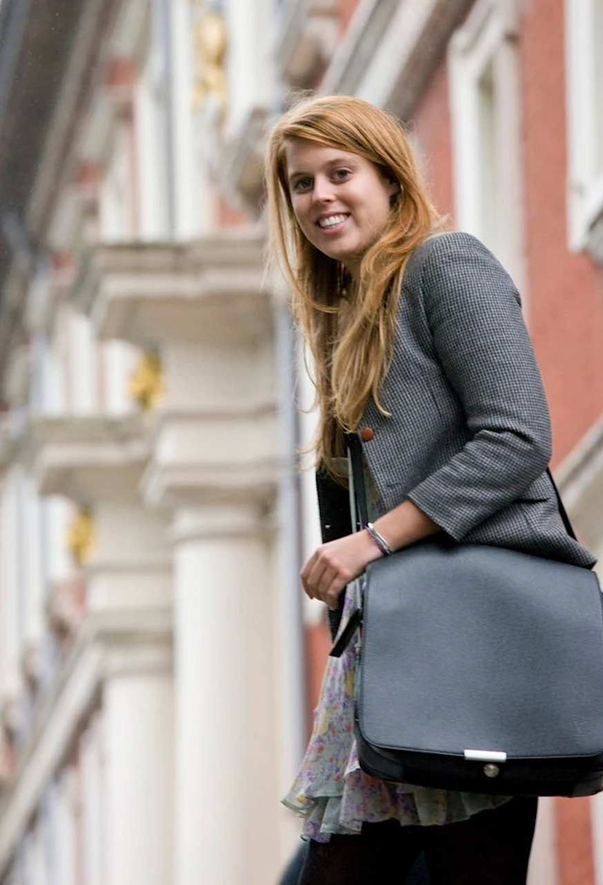 碧翠丝公主在今天(8 月 8 日)迎来了 36 岁生日,英国媒体整理出了这位