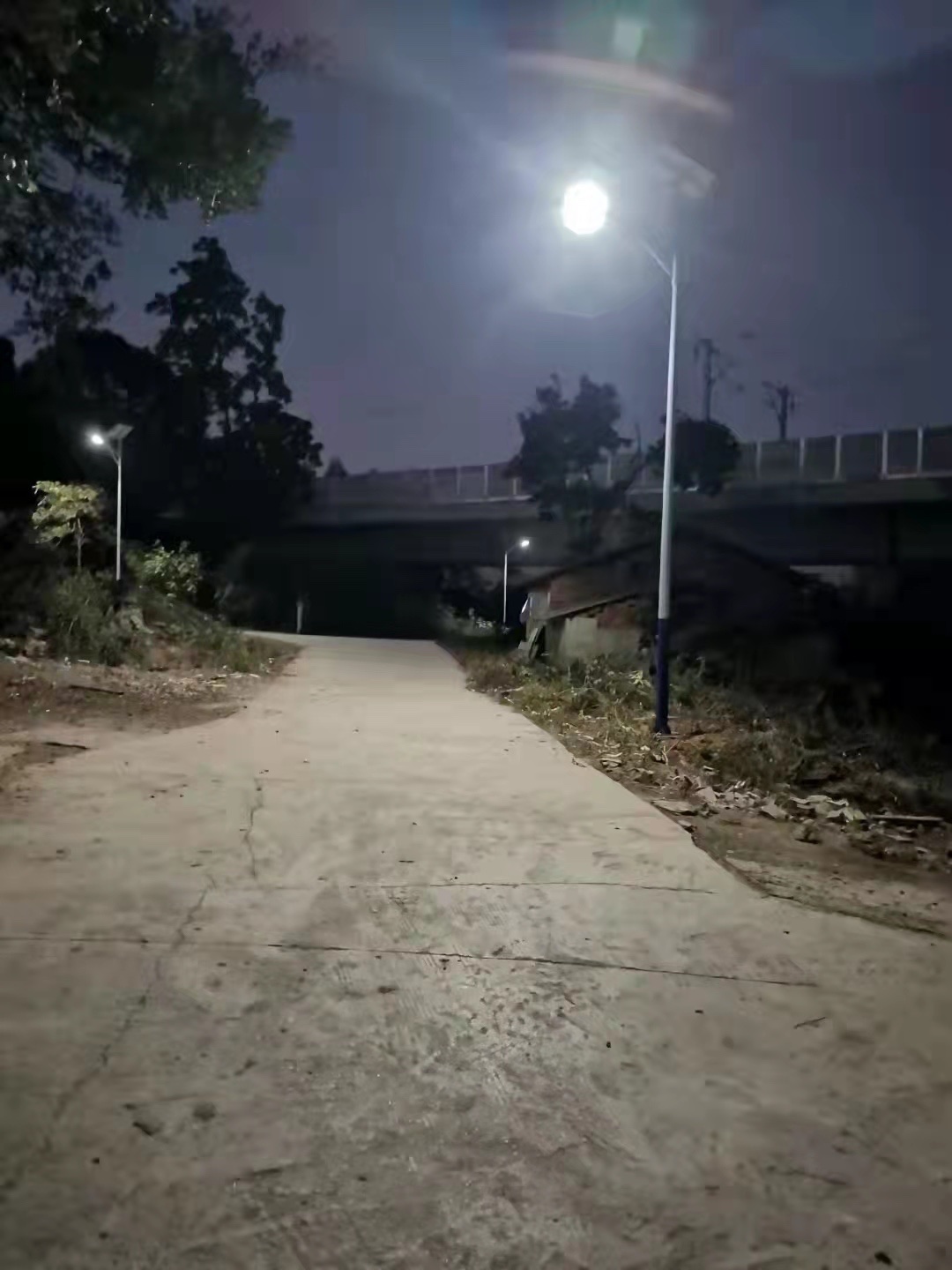 电线杆早期青光眼看路灯是什么样的农村路灯不亮前后对比图农村亮化
