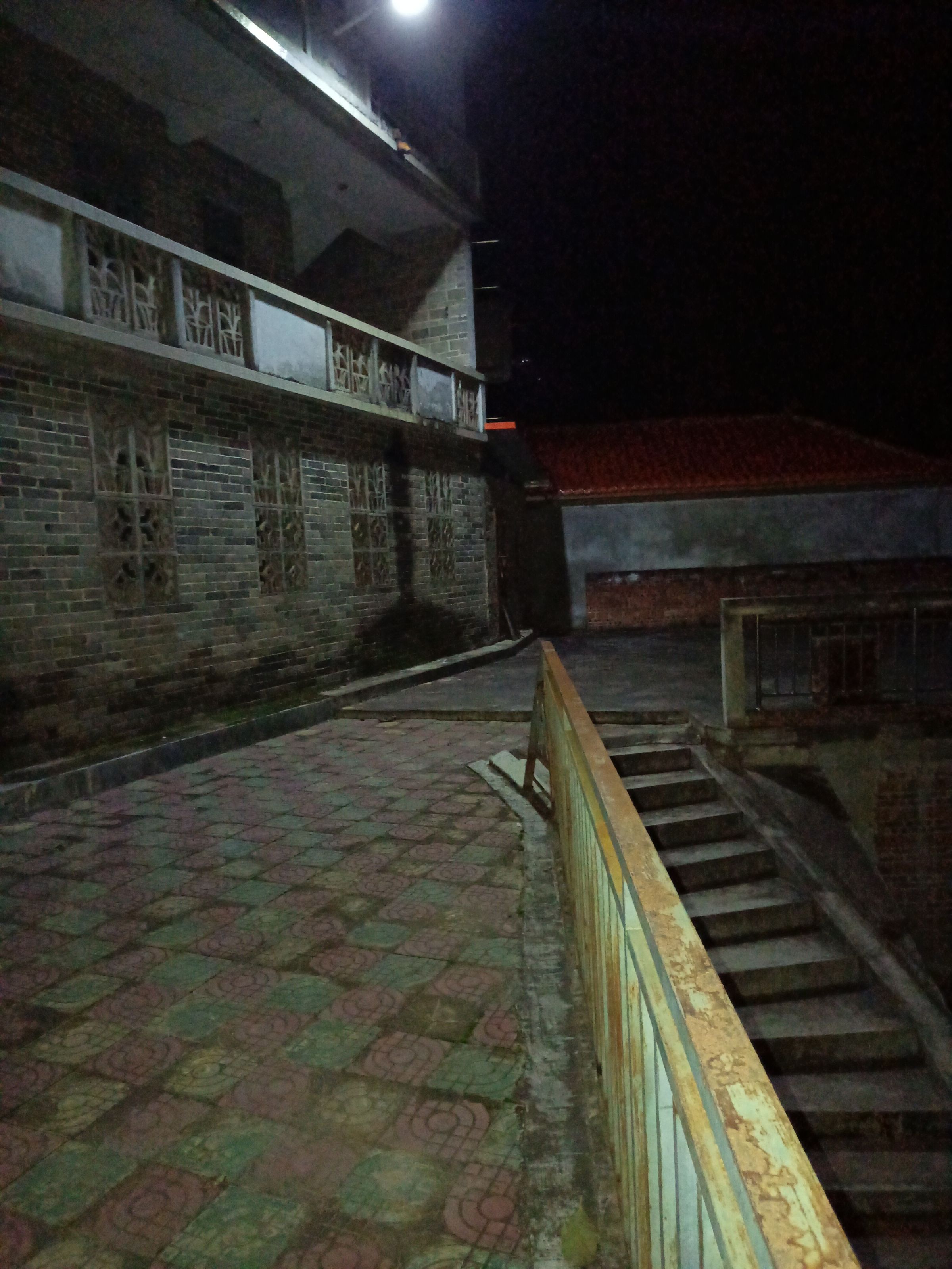 作为一家专注于绿色能源解决方案的企业,我们致力于为客户提供高效