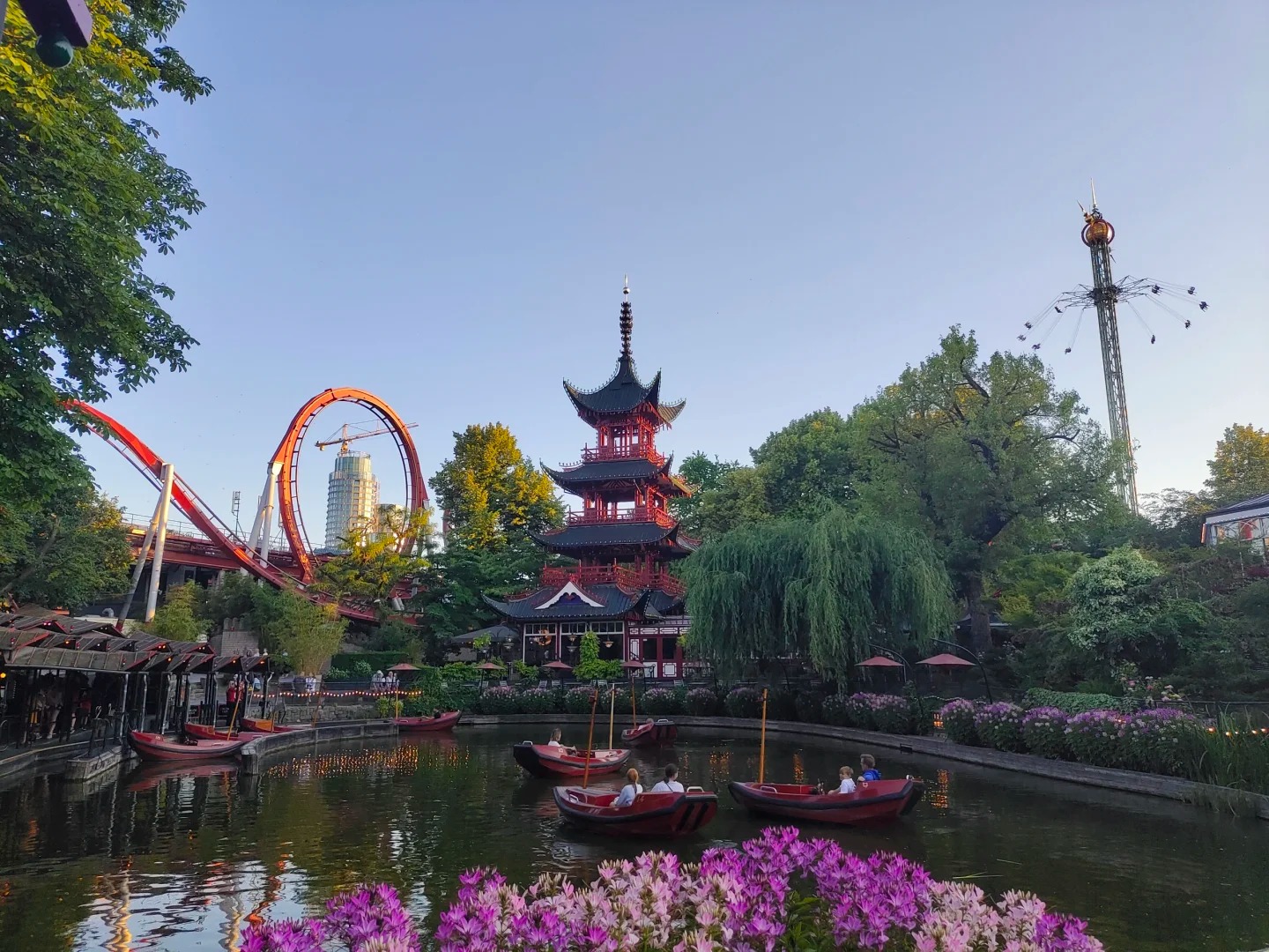 宝子们,今天我要给大家分享的是哥本哈根的趣伏里公园,这可是世界上最