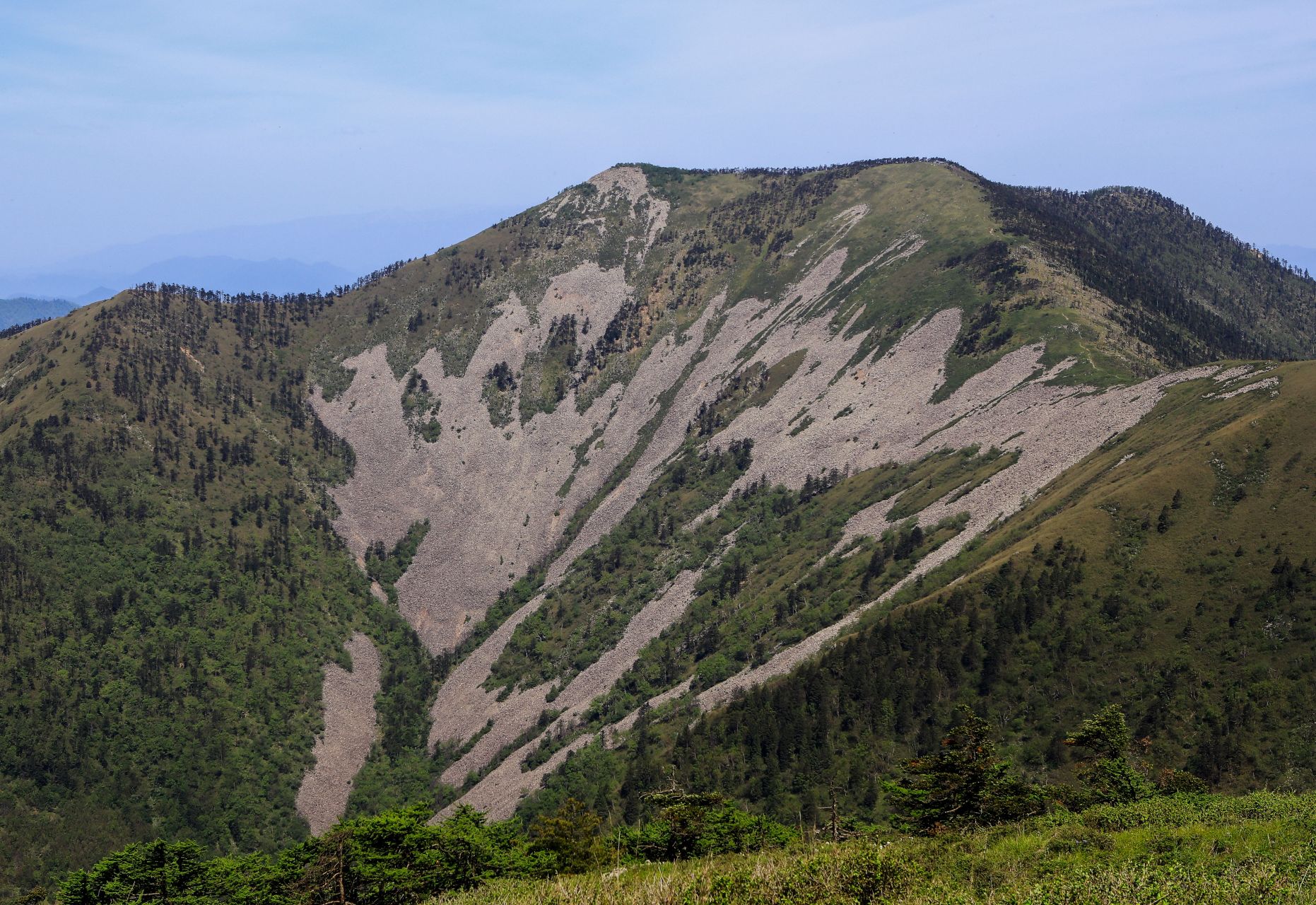 秦岭石海图片