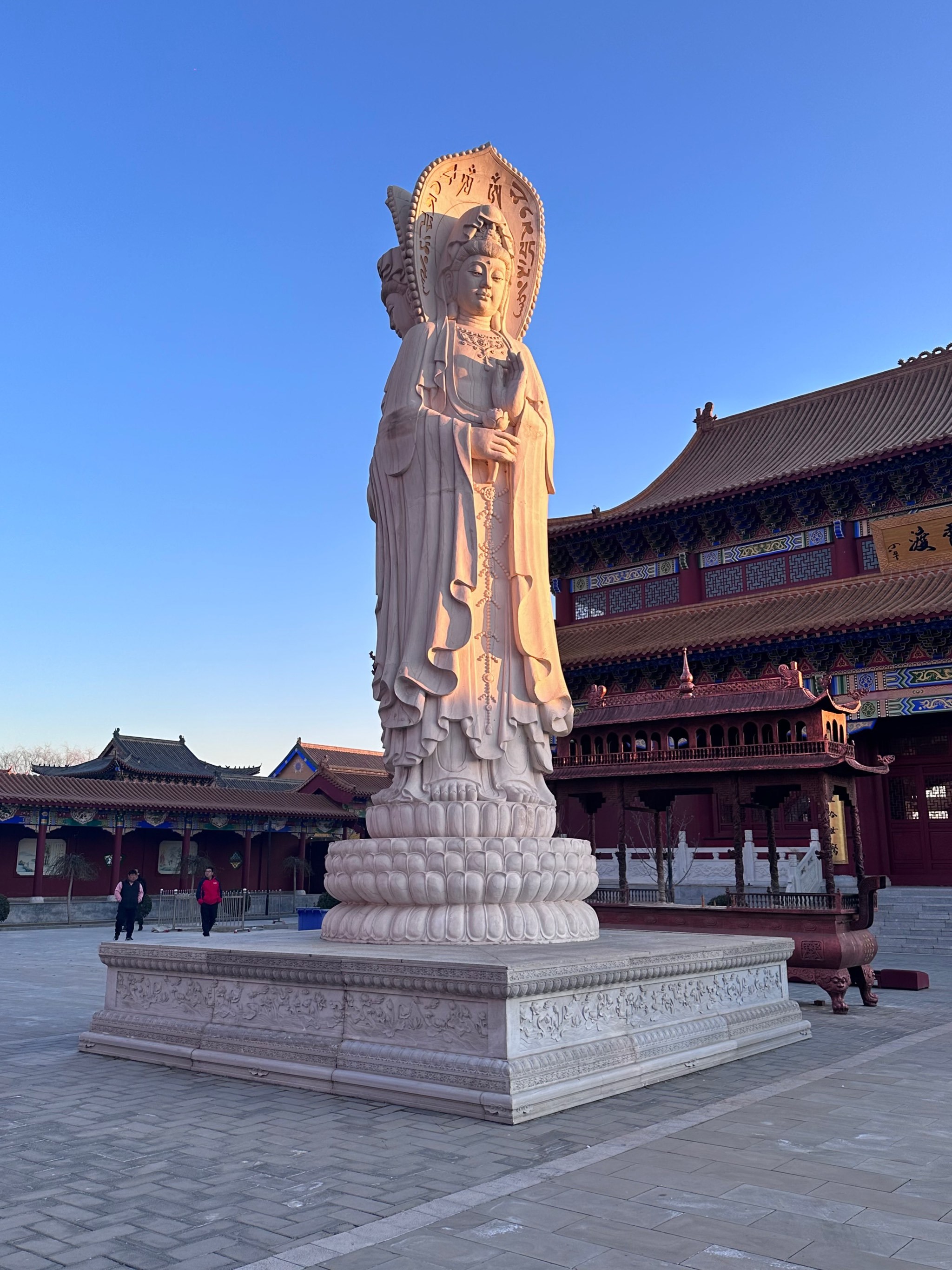 生活中总有一些不期而遇的美好,就像我与唐山大药王寺的这场邂逅