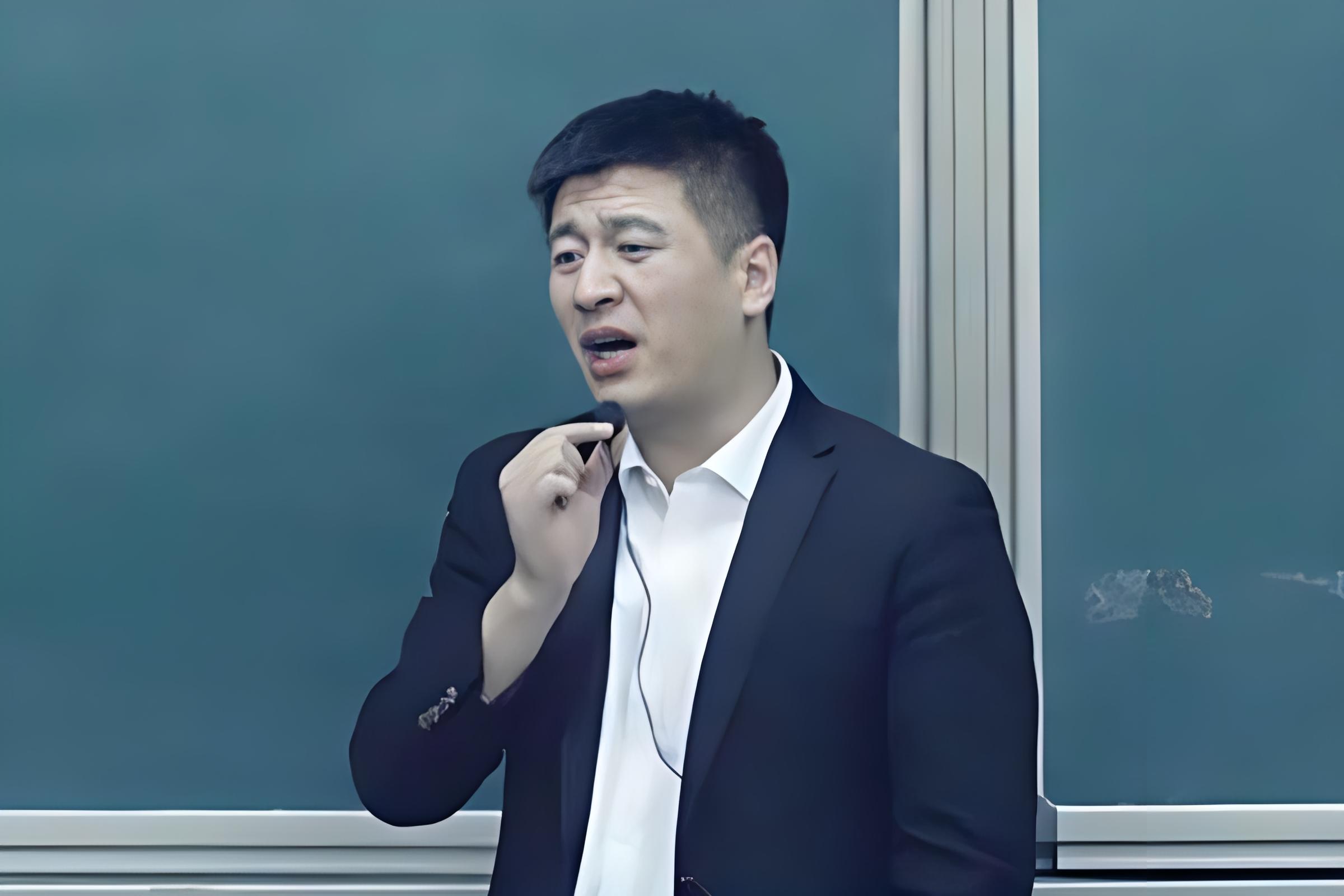 发展上肯定会有更好的 张雪峰张雪峰图片张雪峰讲天津理工大学张雪峰