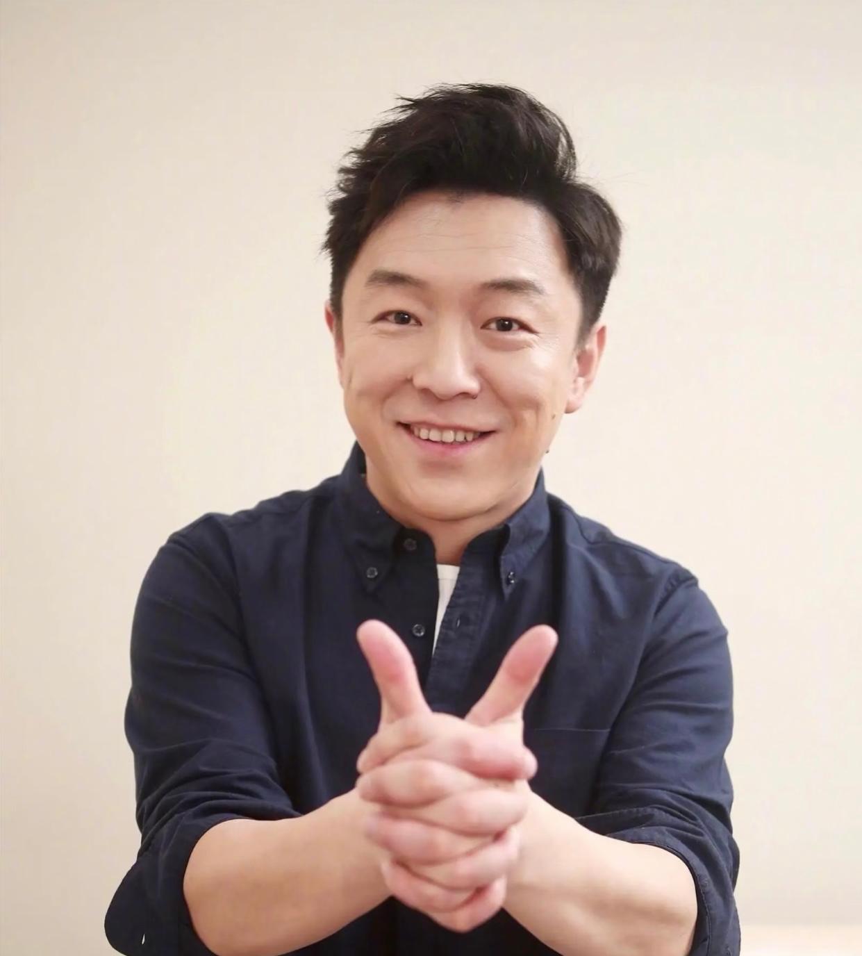 闫妮自嘲演夫妻要进丑星行列黄渤秒回那和你演是我要走向帅哥的