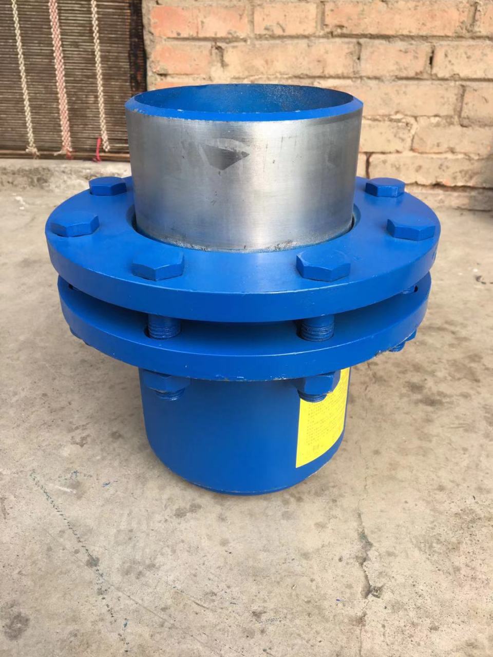 套筒补偿器# 又称管式伸缩节,是工业领域中用于处理管道轴向位移狄换