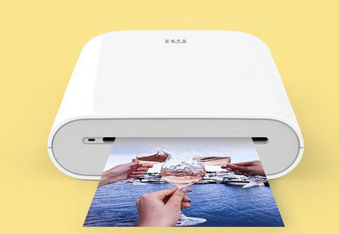 先不谈米家口袋照片打印机这款产品,小米这家公司厉害的地方在于,它