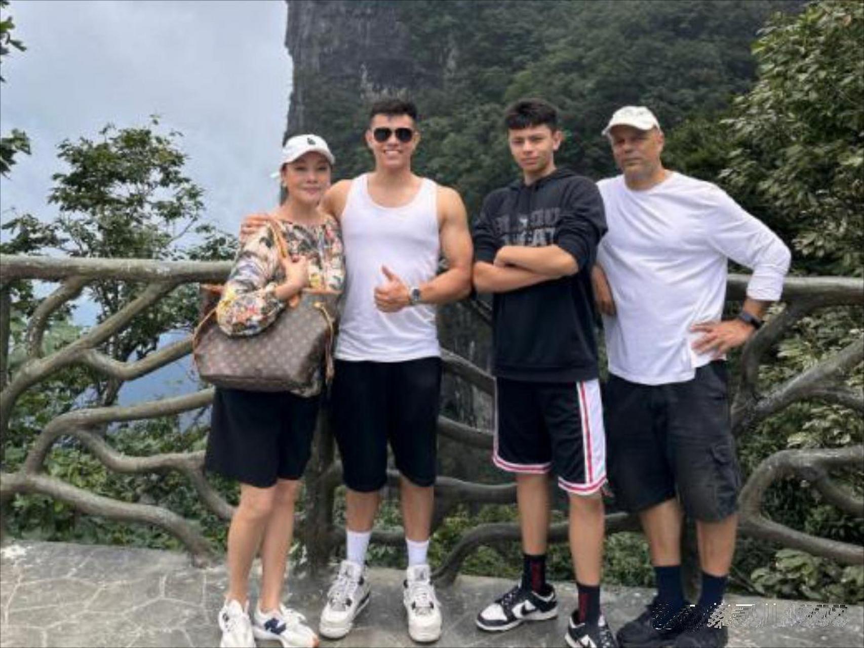 史可的甜蜜日常:瑞士丈夫爱她深似海