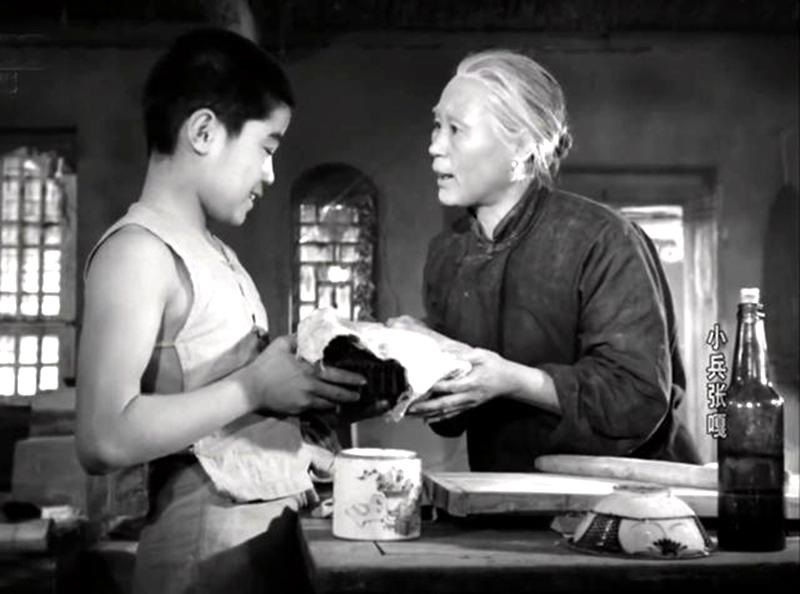 上世纪50至70年代的老电影中,奶奶形象以其