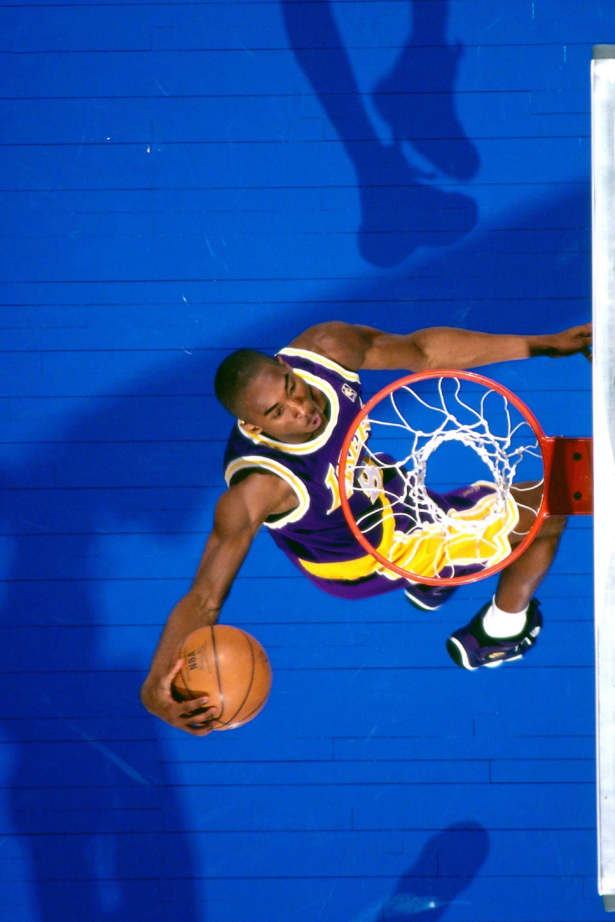 1996年nba扣篮大赛科比扣篮鉴赏#老照片# #科比# #篮球# #体坛资讯