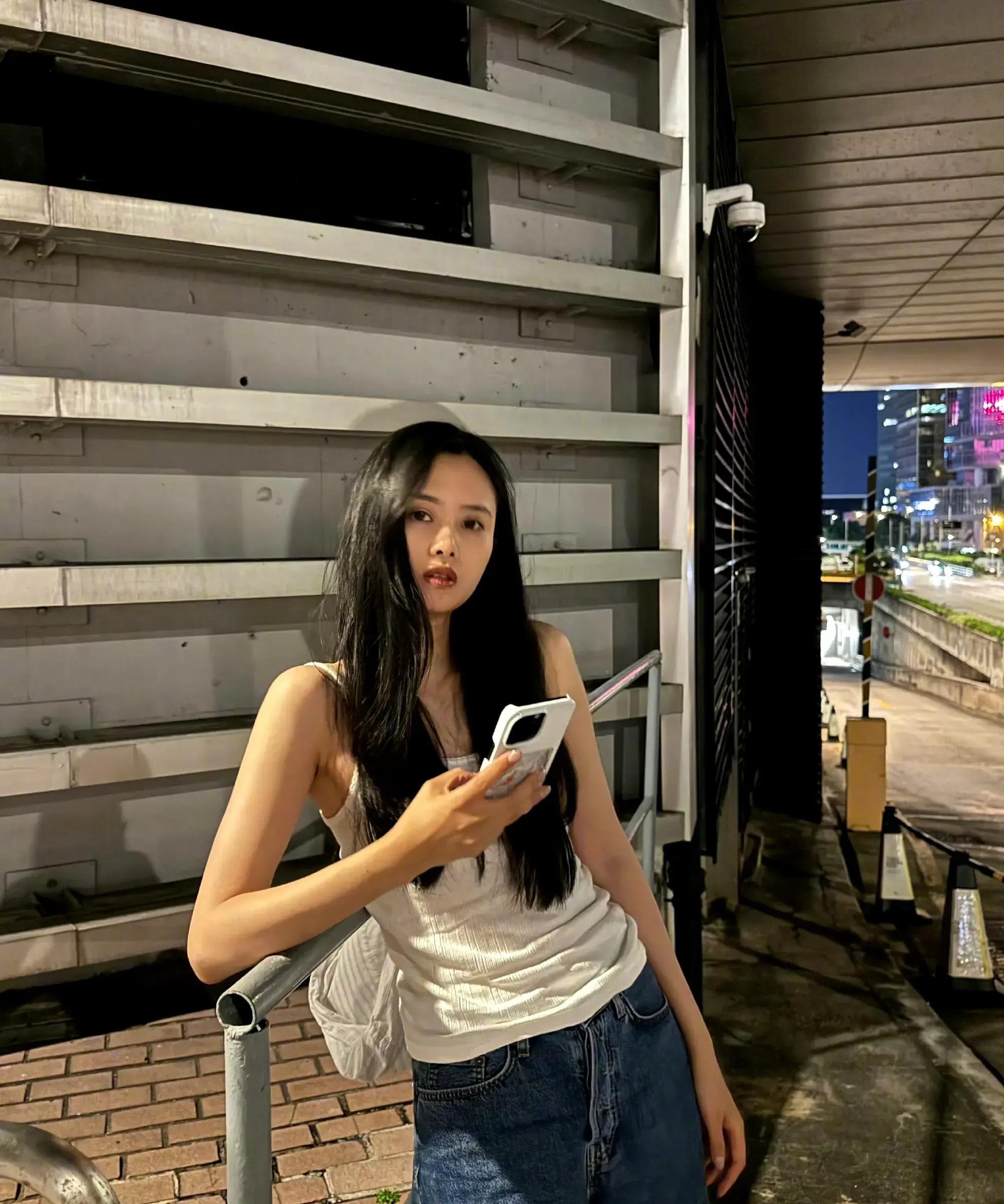 与嫁给知名男星的其他老婆相比,隋雨蒙和廖雨辰的面相看起