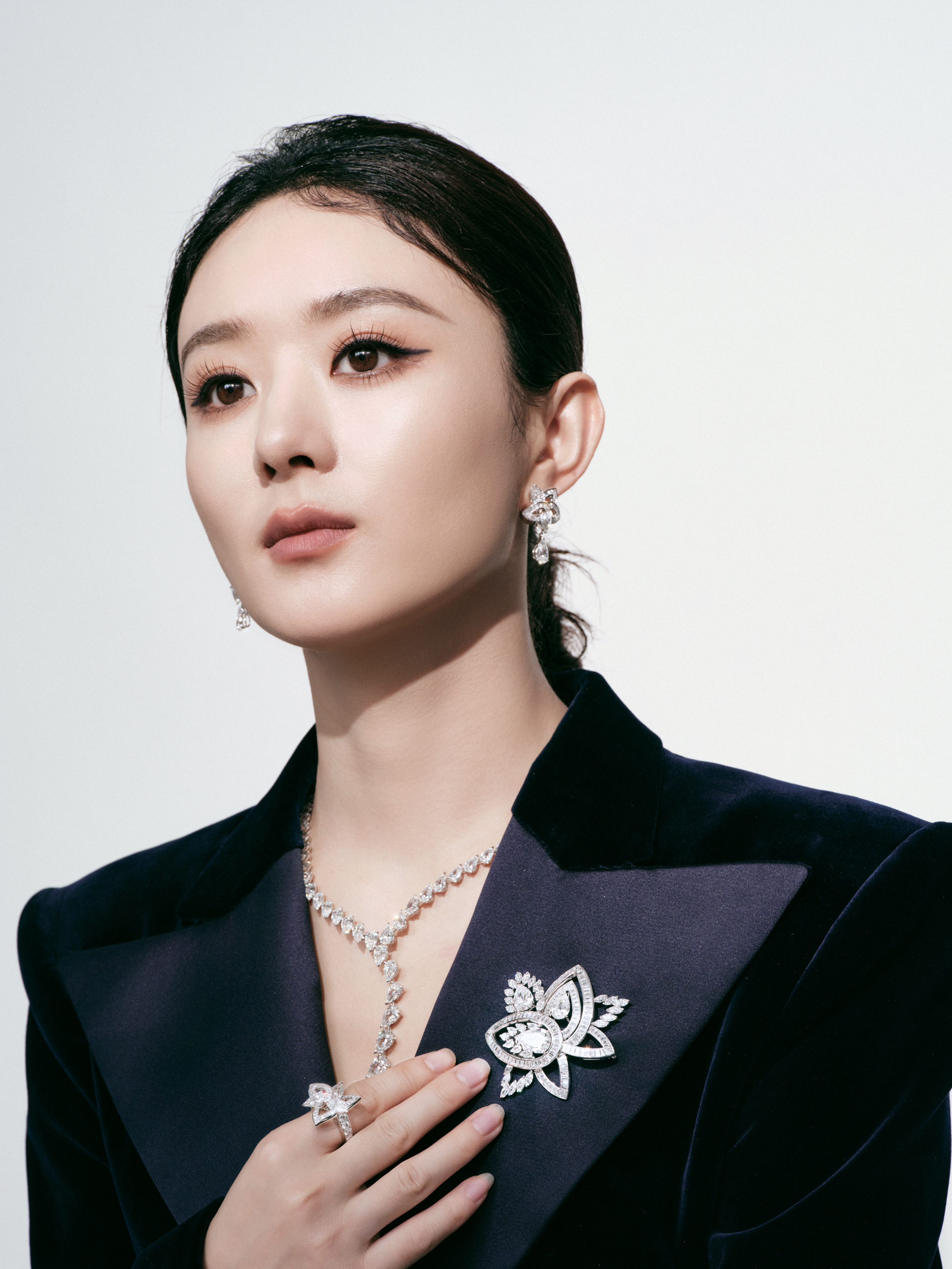 时尚大片赵丽颖最新赵丽颖职业装赵丽颖西服赵丽颖男人赵丽颖西装