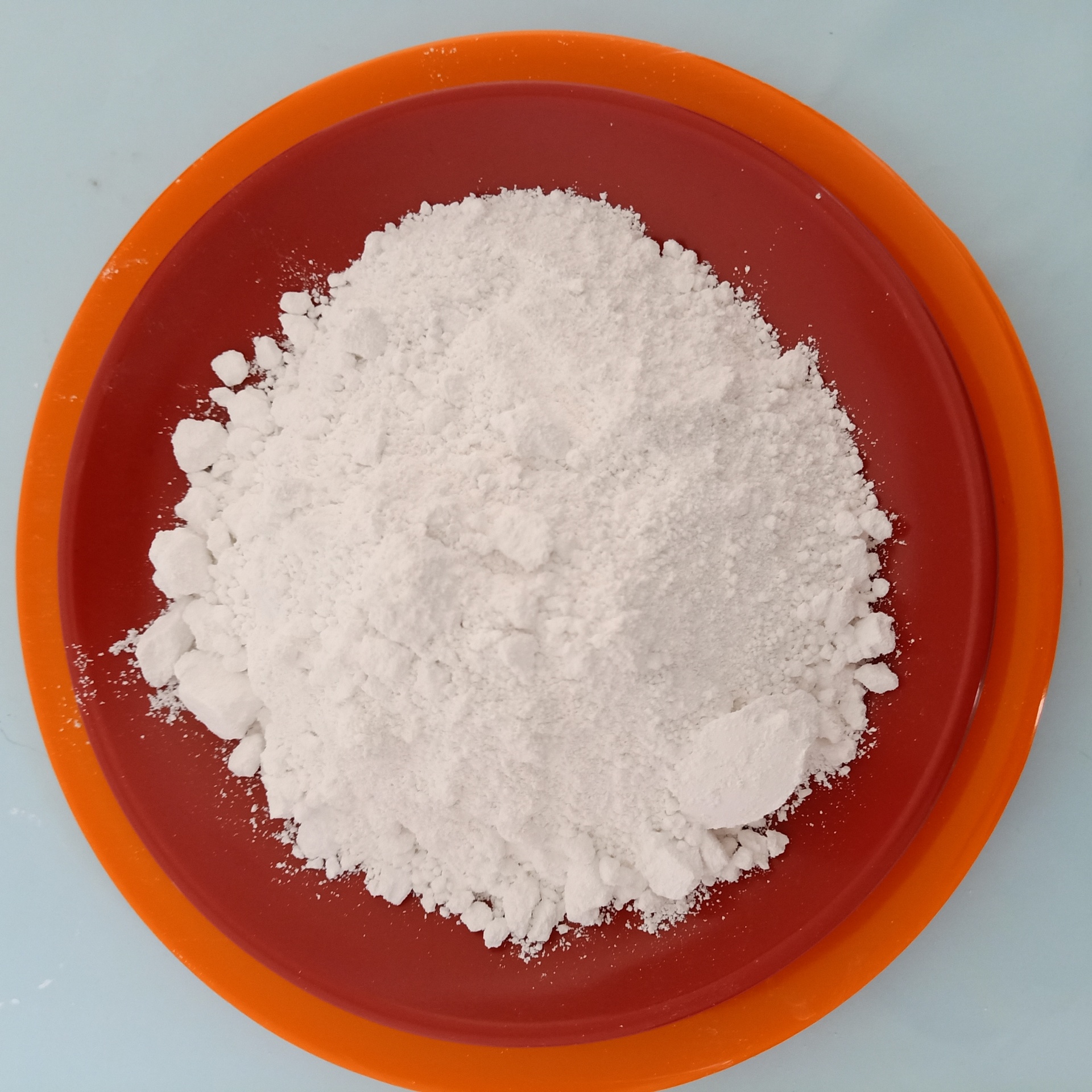 滑石粉,这一源自自然的矿物精华,拥有着丰富而多样