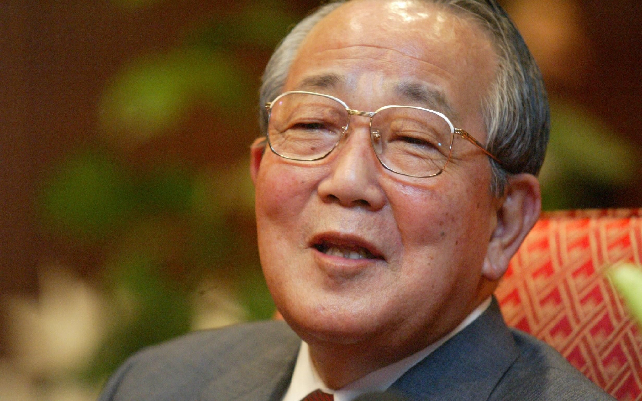 稻盛和夫:每个人一生,命运都有三次转折点:原生家庭,夫妻伴侣和觉醒的