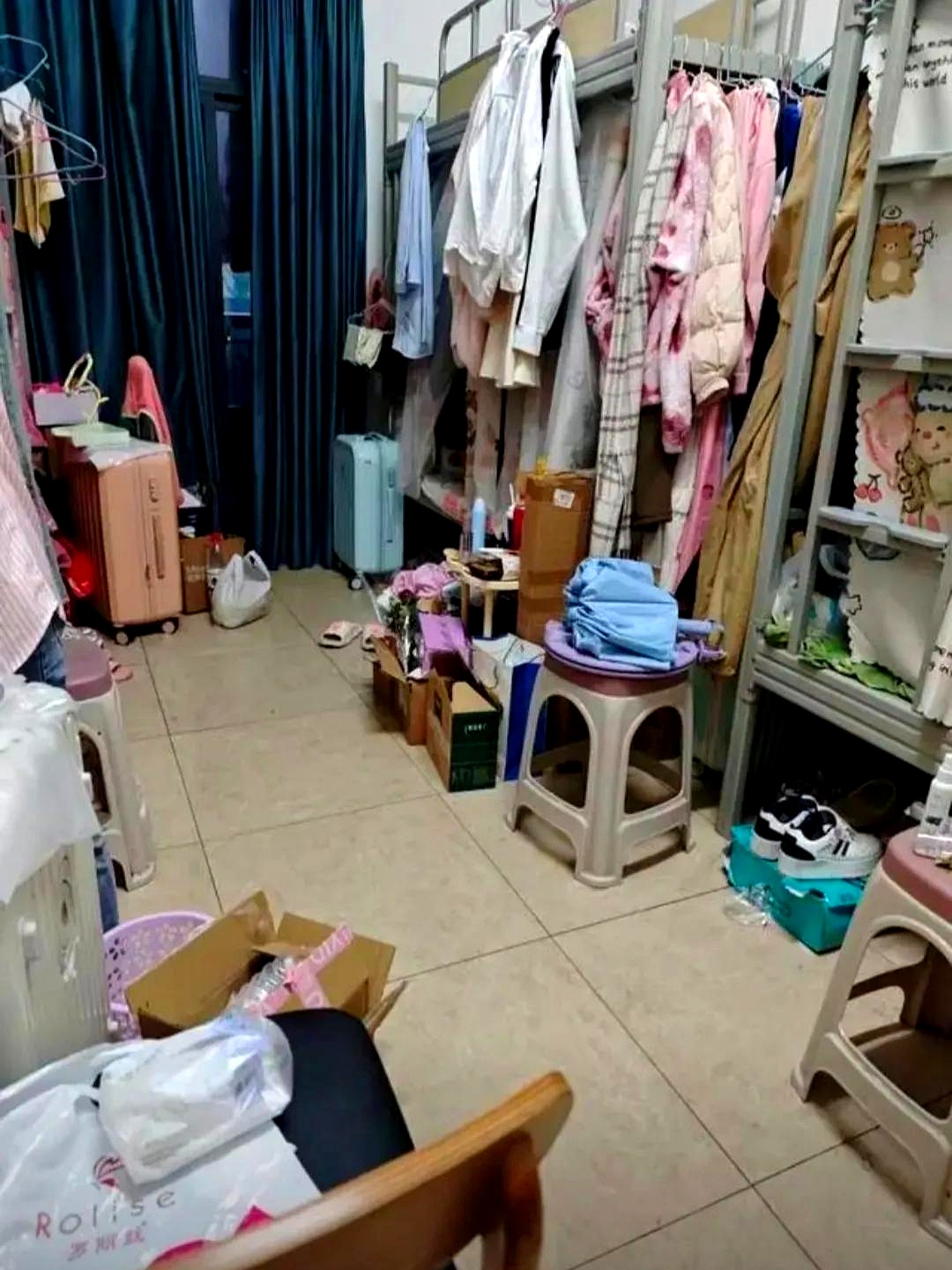 富士康的女生宿舍环境真的太差了