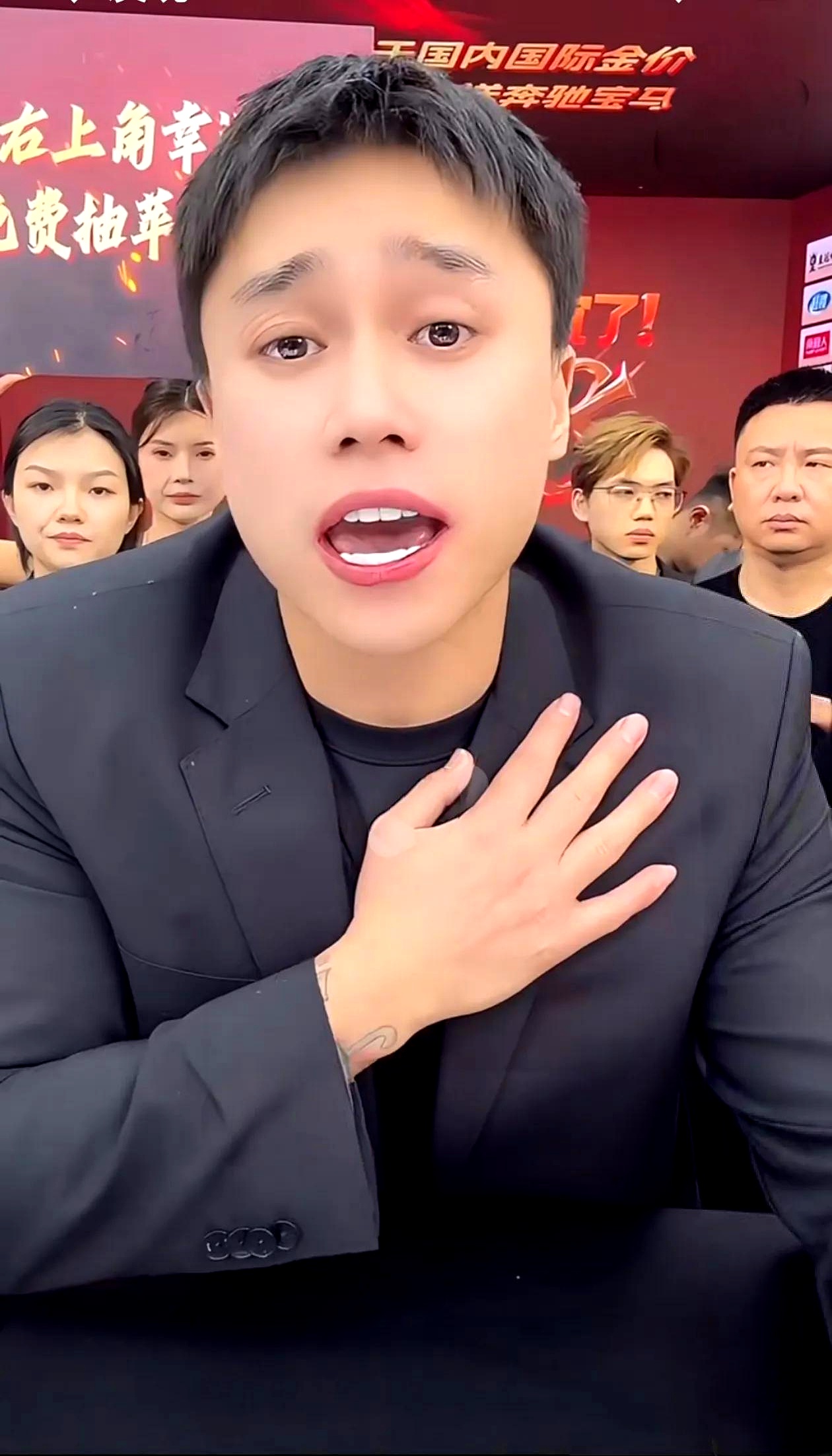 刘二狗为这场直播筹备了一个月,直播搞了6个小时,卖了4900万