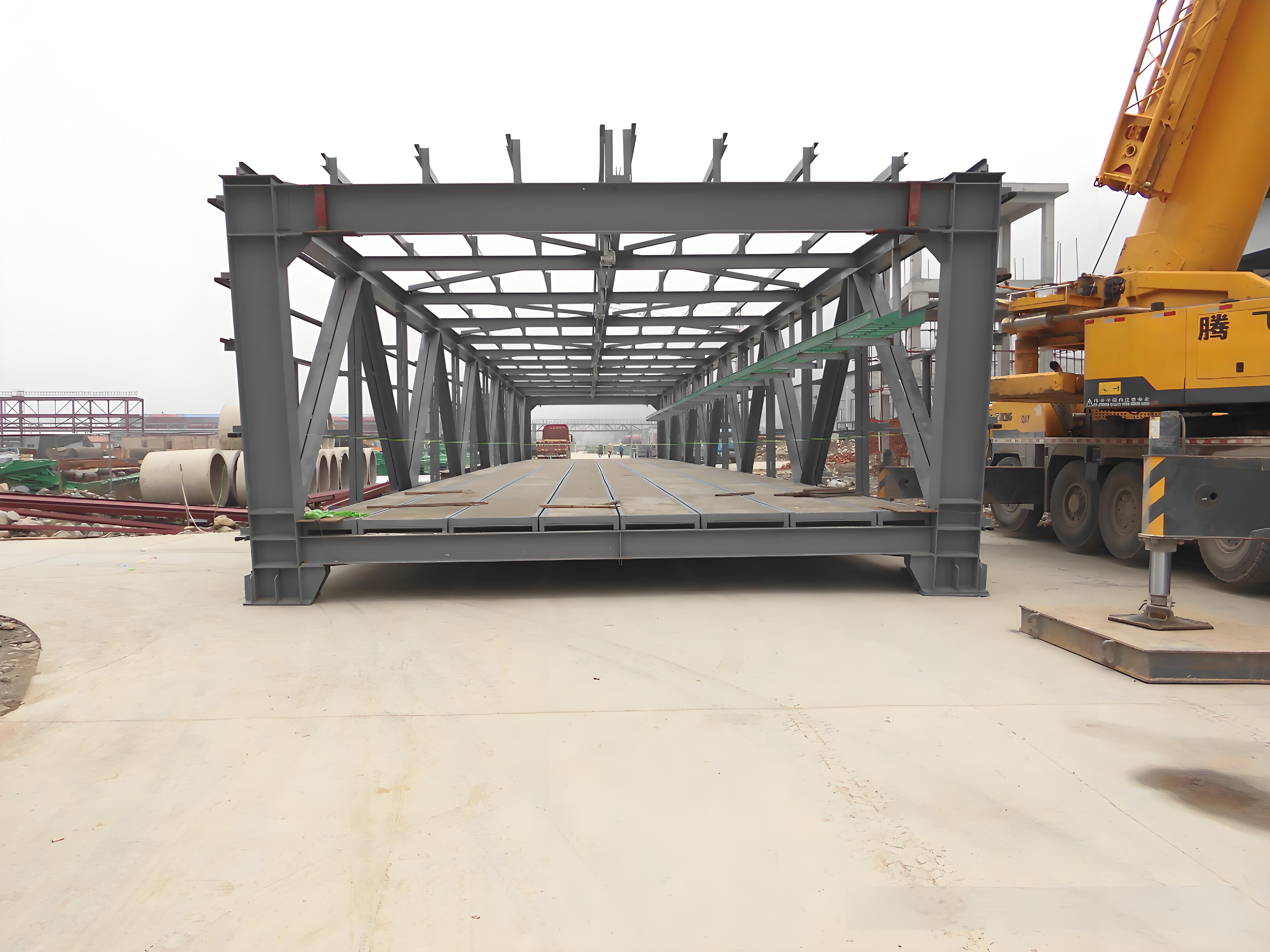 钢骨架栈桥板基础认知和介绍 钢骨架栈桥板作为一种专为修建栈桥而
