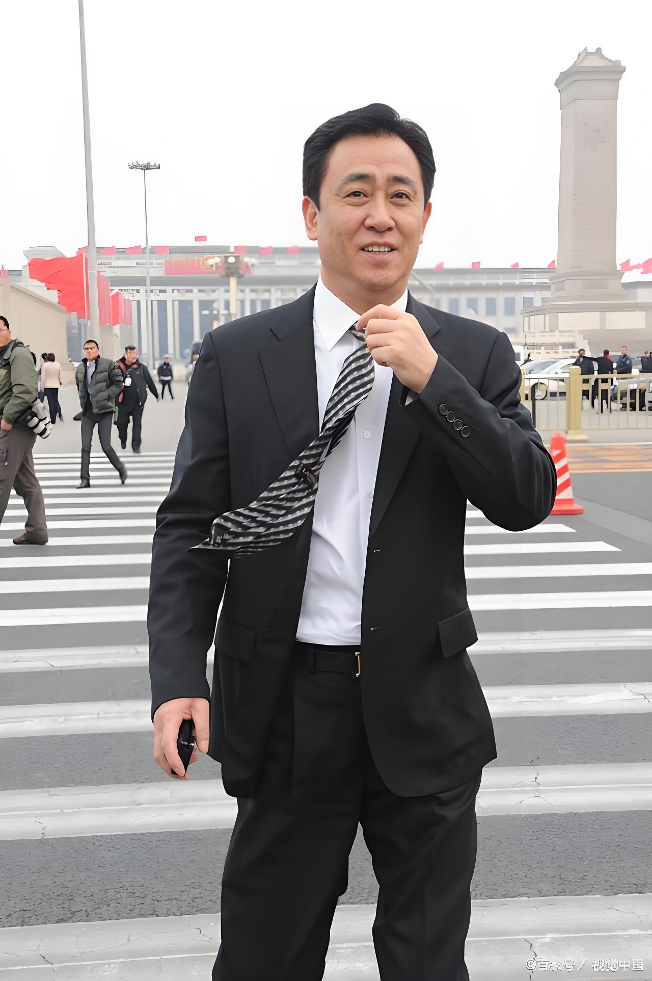 有消息说,许家印已经被移动至深圳,配合恒大的清算工作