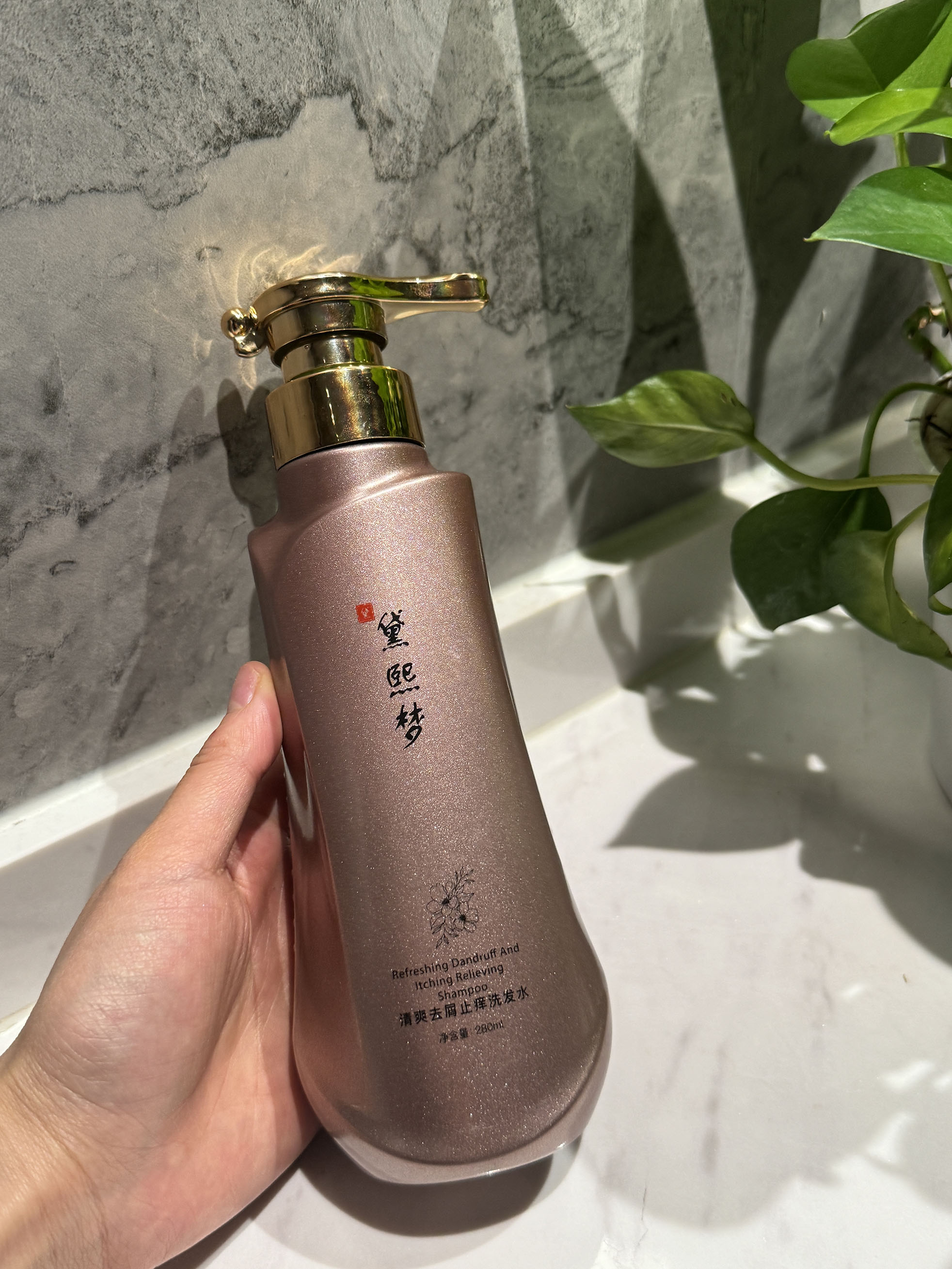 季节性头皮屑用什么洗发水?