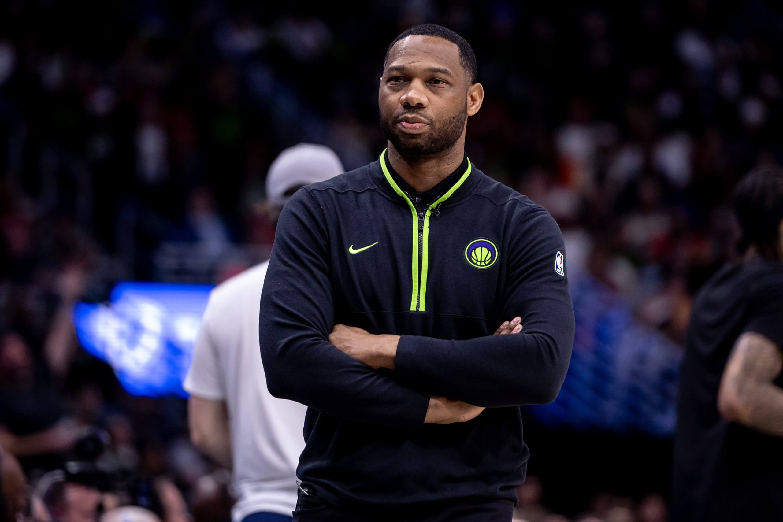 今夜新奥尔良鹈鹕调整名单以备NBA常规赛纽约尼克斯围绕NBA总决赛战术微调，北京首钢赛前刷新队史纪录瞬间刷屏