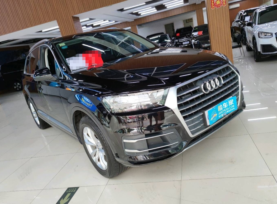 奥迪q7落地价多少万3.5排量的车(奥迪q7车30t多少钱)
