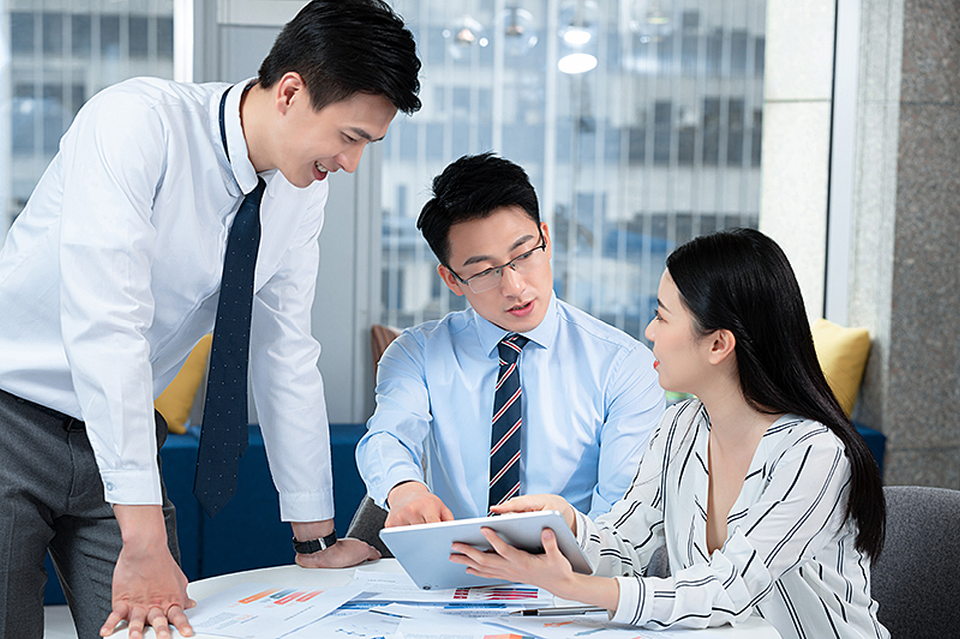 普通的打工人,要在职场中脱颖而出,真的并不容易,但绝非不可能.