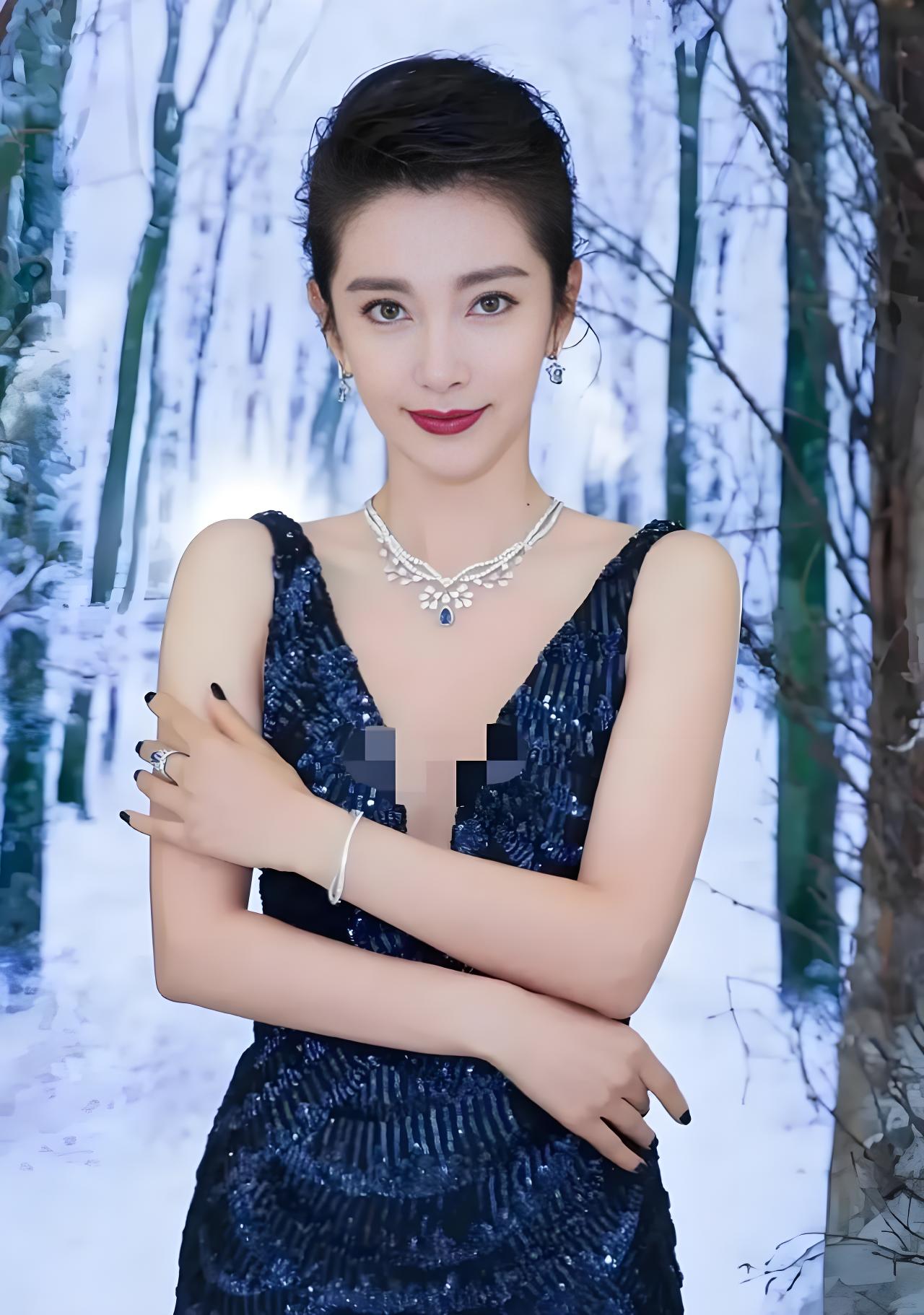 李冰冰,这位在华语影坛熠熠生辉的璀璨明星,以其非凡的演技与独特的
