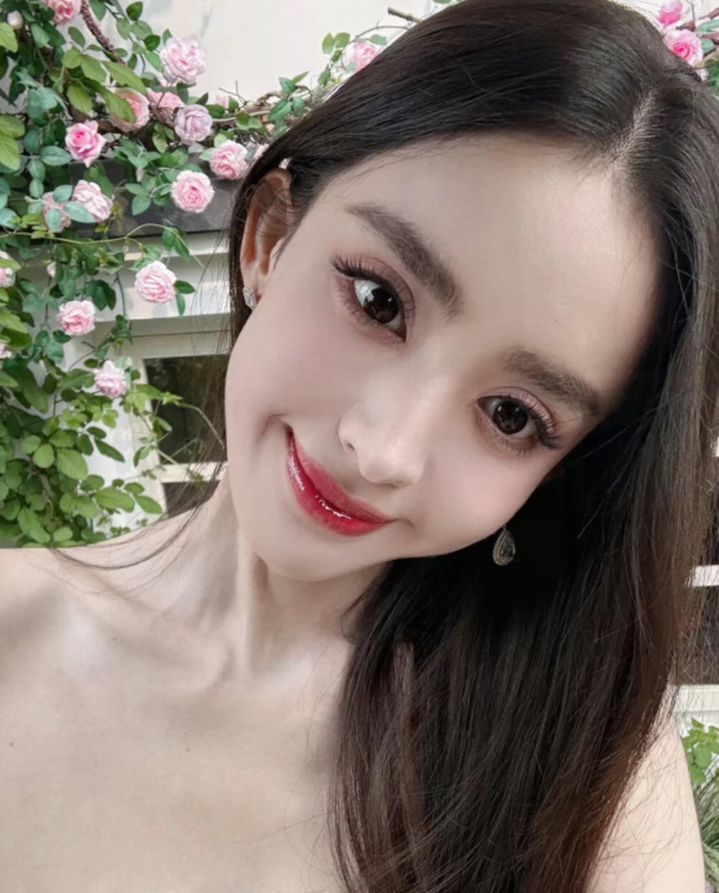 眉且眉毛浓密的女孩子们!永远记住!