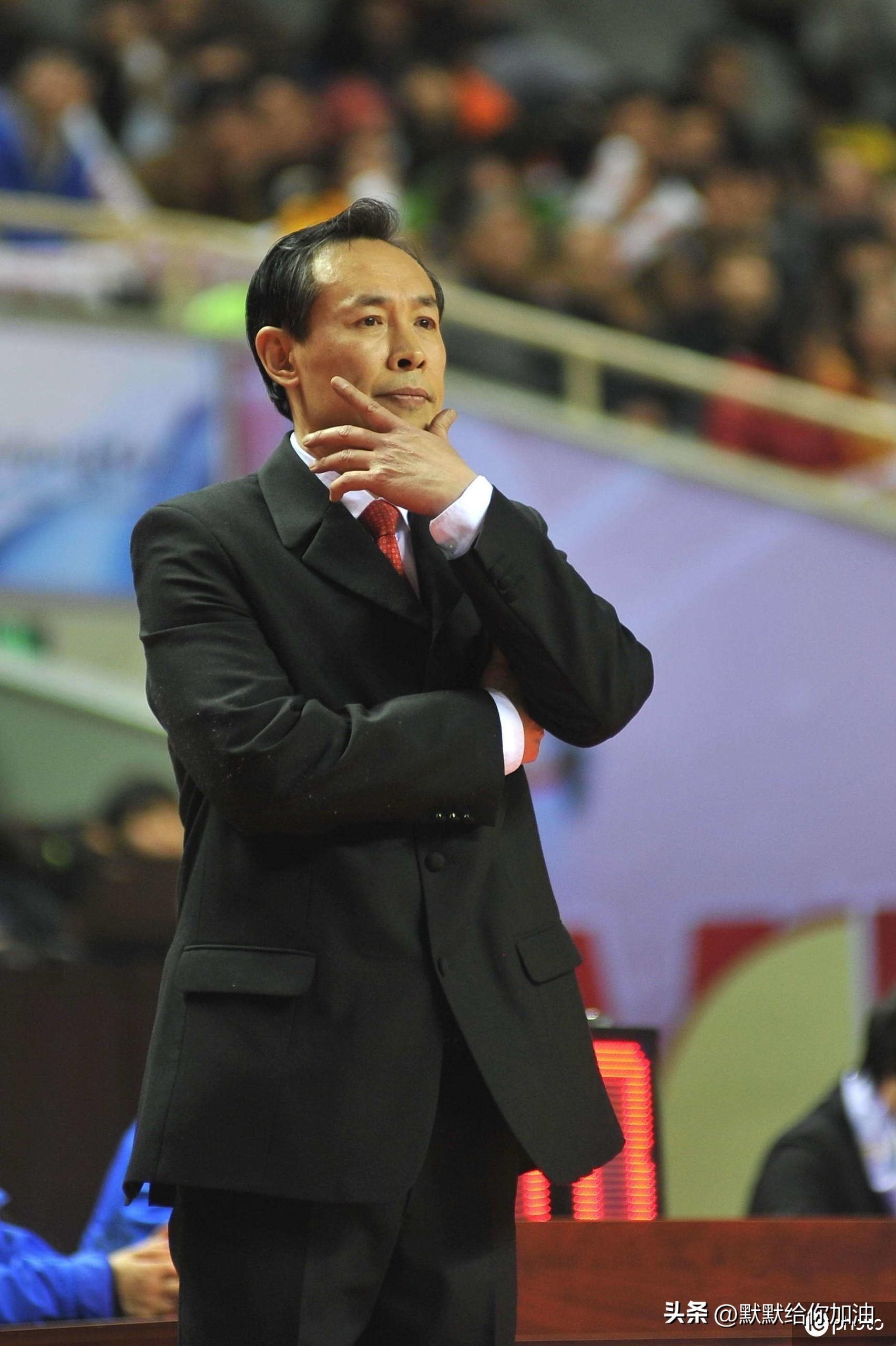 许利民 前国际女篮主教练,现任北京女篮主教练,许利民偏爱作风坚韧