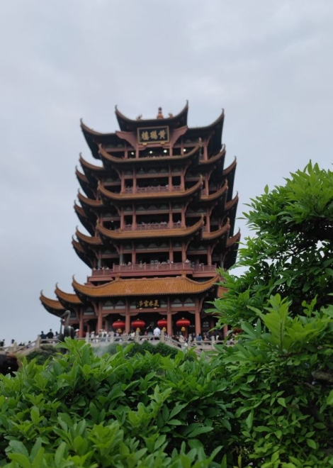 黄鹤楼介绍: 黄鹤楼是中国著名的历史文化名胜,位于湖北省武汉市武昌