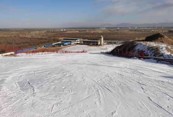 怀仁清凉寺滑雪场图片