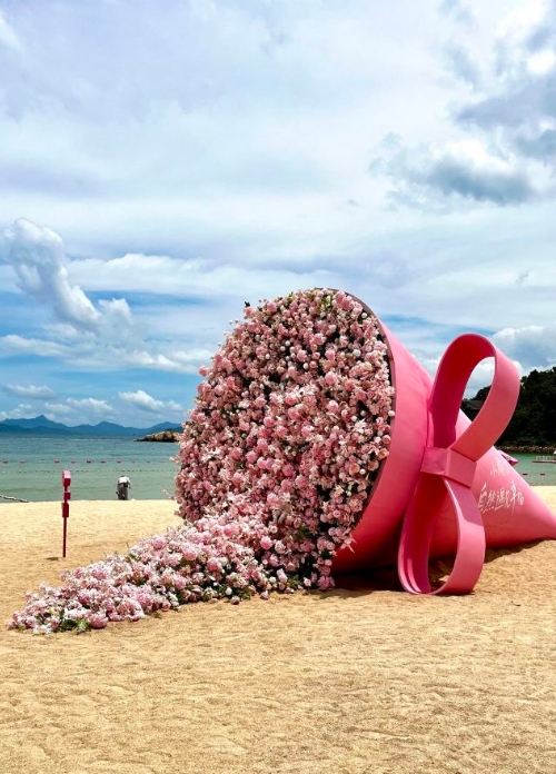 小梅沙位于广东省深圳市盐田区,被誉为"东方夏威夷",是一个著名的