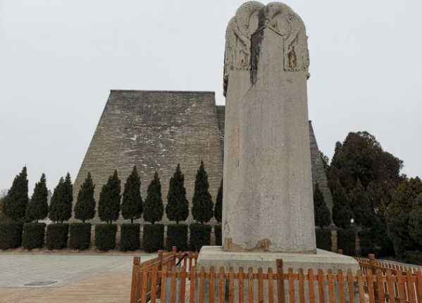 到西安乾陵非常有必要去,乾陵是陕西关中地区唐十八陵之一,是唐高宗